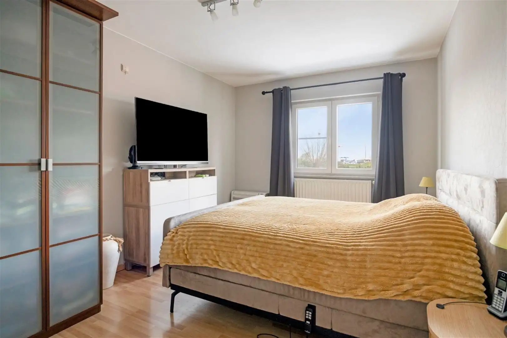 Goed onderhouden en mooi afgewerkte woning op een toplocatie te Oostakker.  foto 17