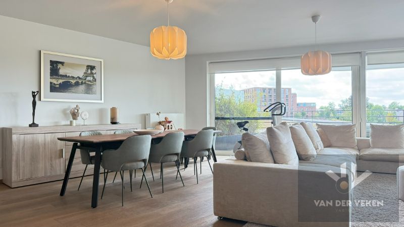 Prachtig 3 slaapkamer appartement op een toplocatie!! foto 4