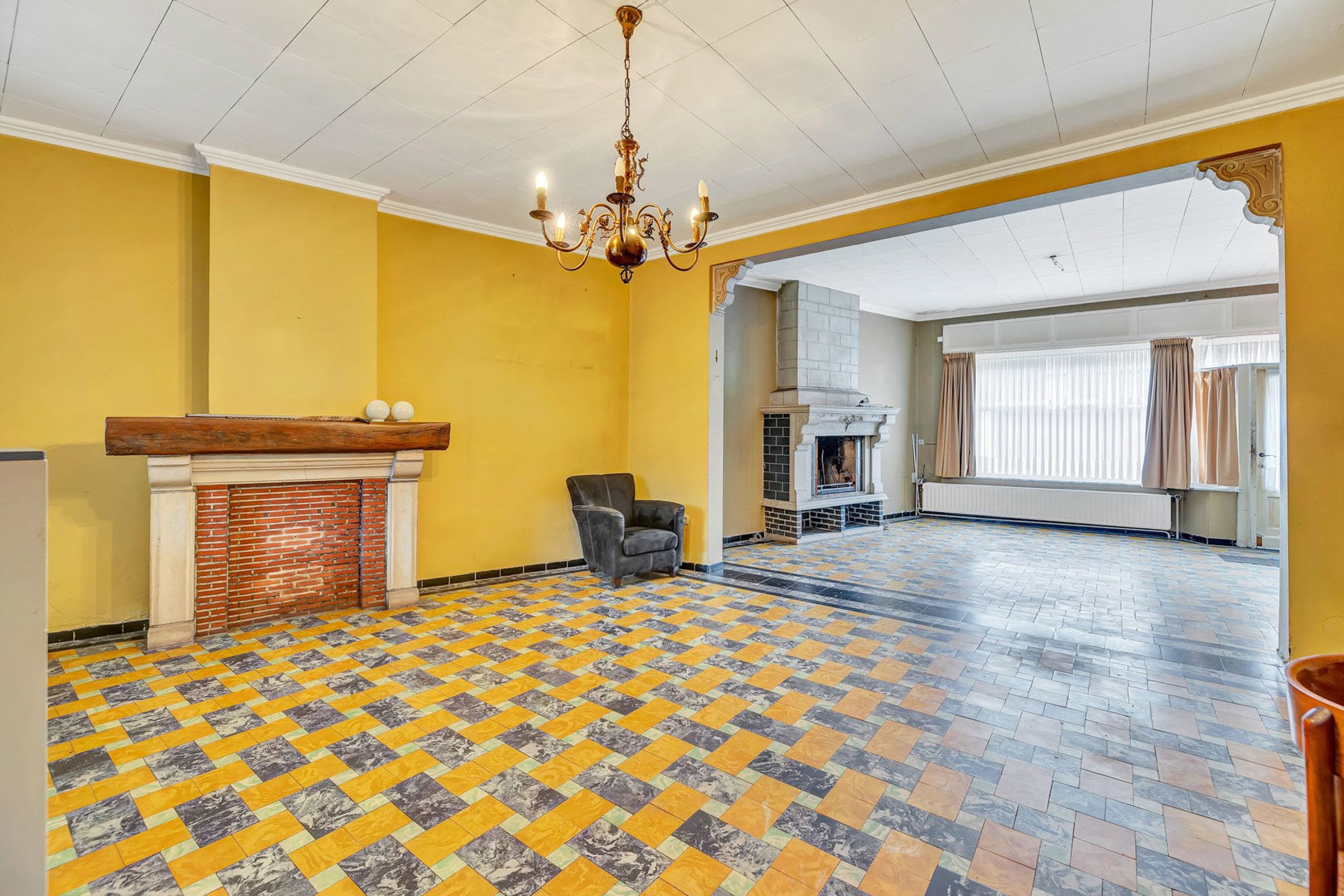 Ruime te renoveren woning op 12a 80ca gelegen in het centrum van Gooik foto 2