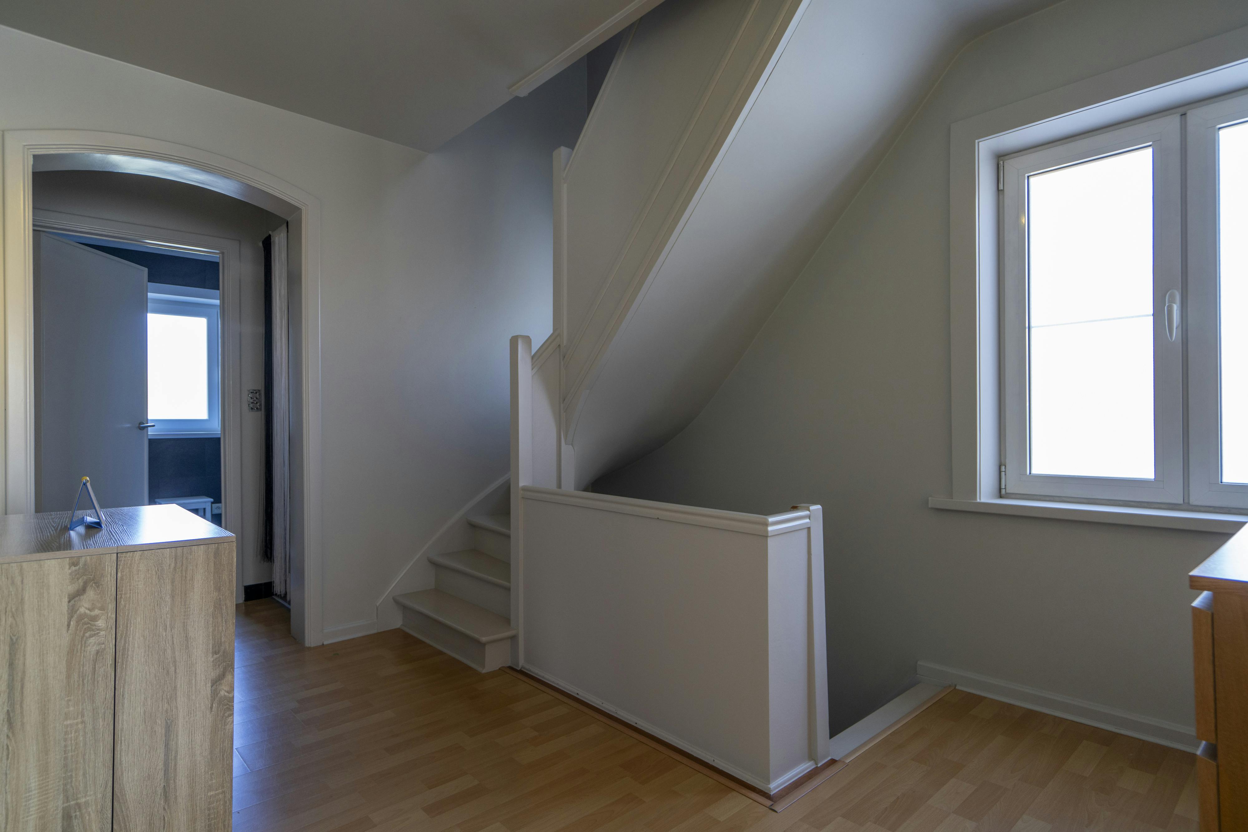 Leuke instapklare woning op een centrale ligging te Kortrijk foto 12