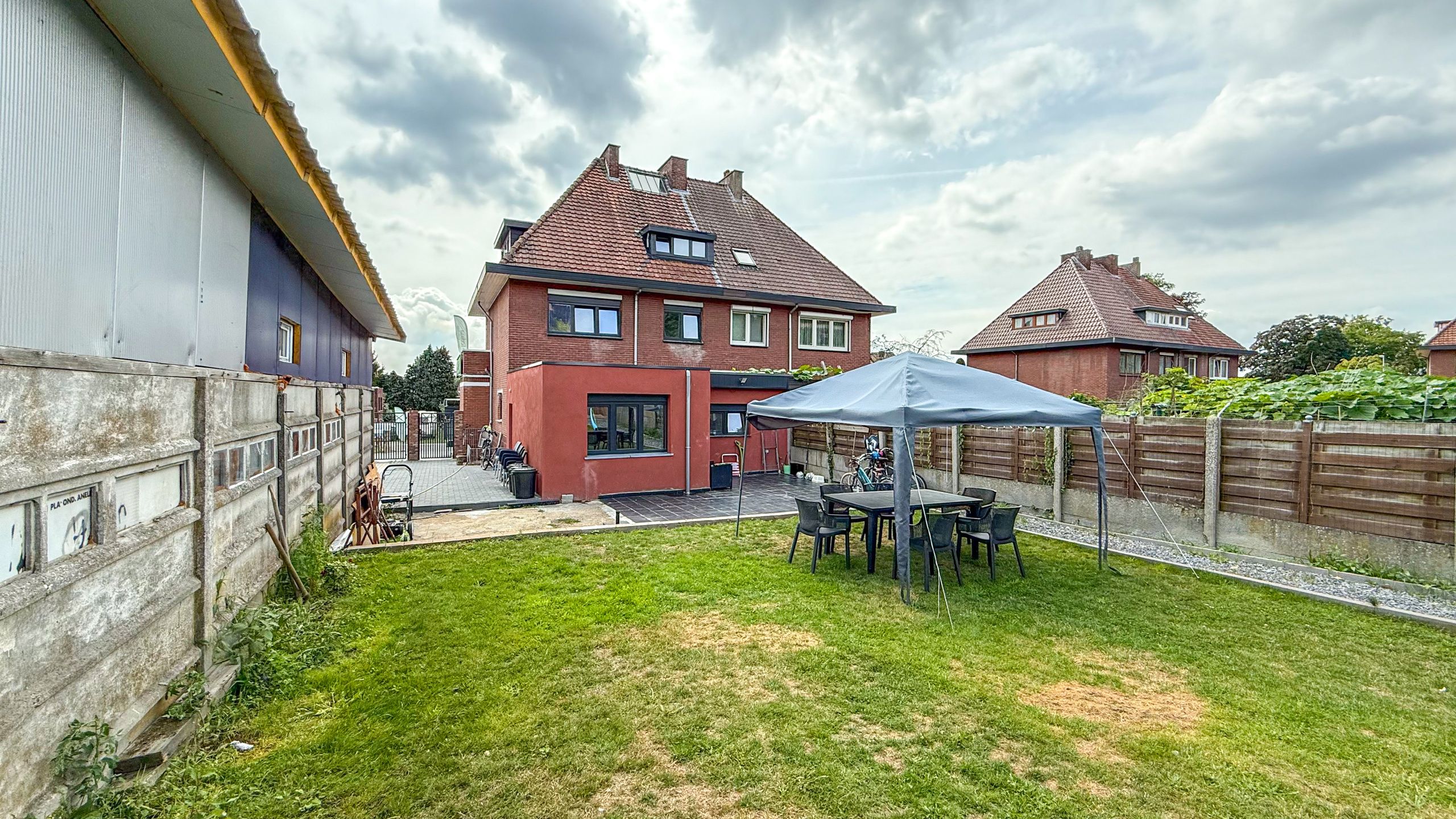 Woning met handelsruimte en 203 m² woonopp. te Houthalen! foto 40