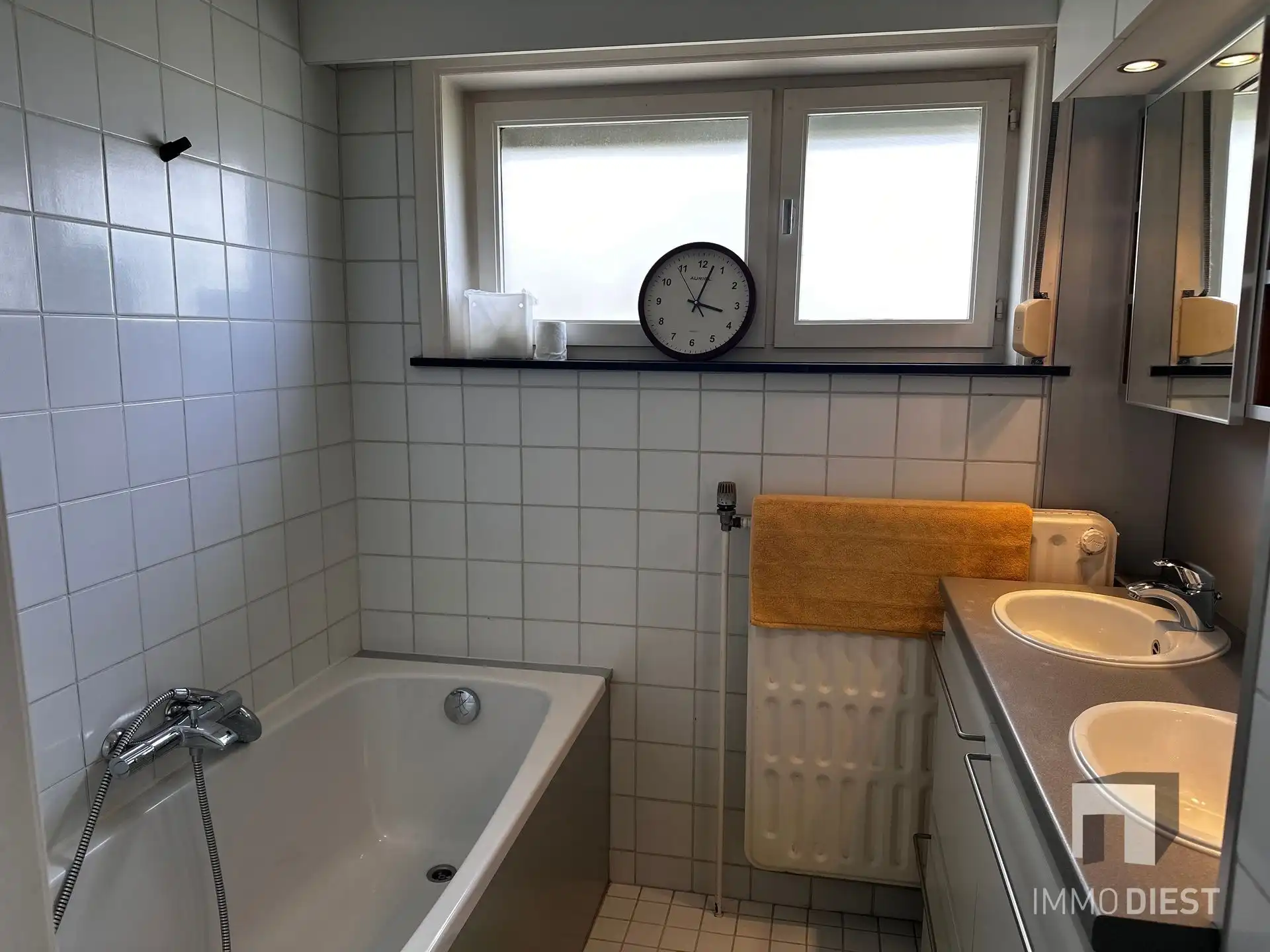 Gezinswoning met 4 slaapkamers en mooie tuin foto 25
