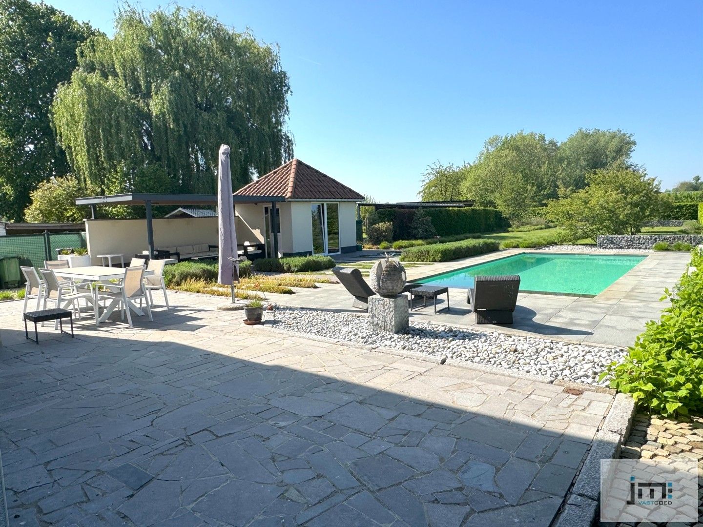 Energiezuinige woning met zwembad foto 15