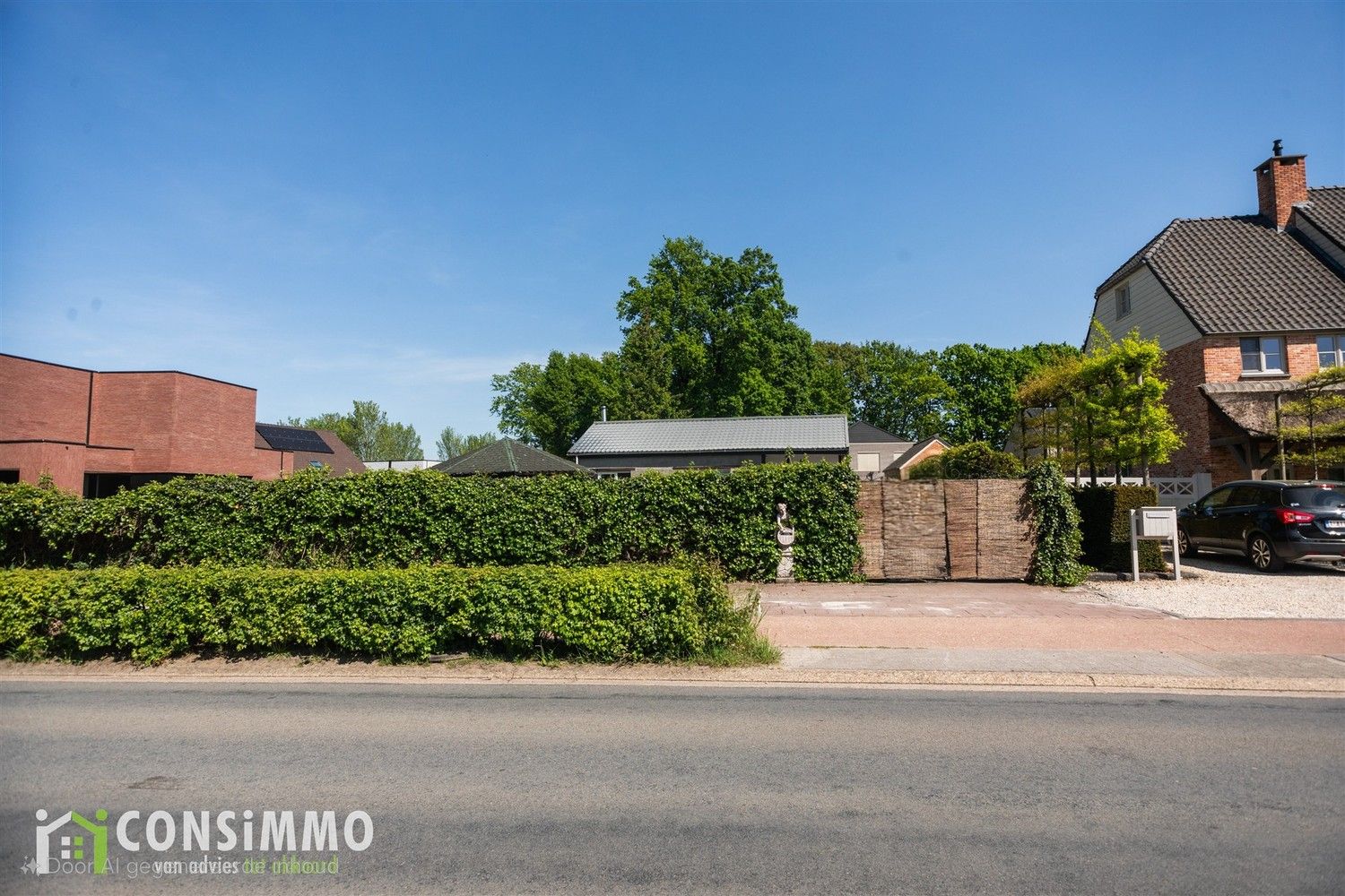 Gelijkvloerse woning met veel potentieel - vergunde nieuwbouwmogelijkheid in Genk foto 2