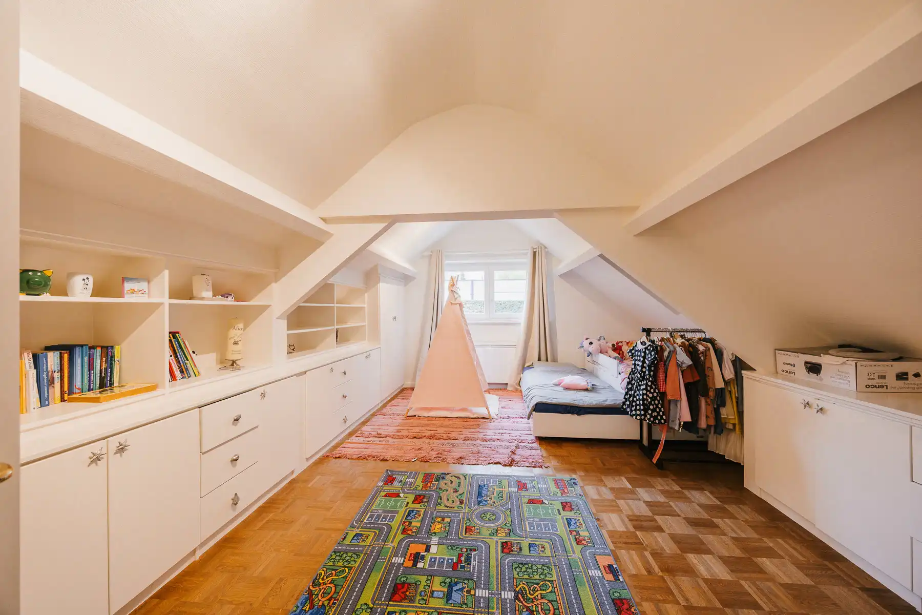 Prachtige villa op een toplocatie in het groen foto 17