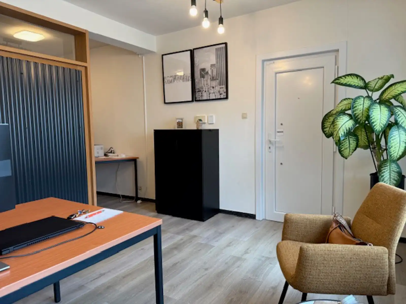 Te huur: kantoorruimte vlakbij E40 foto 4