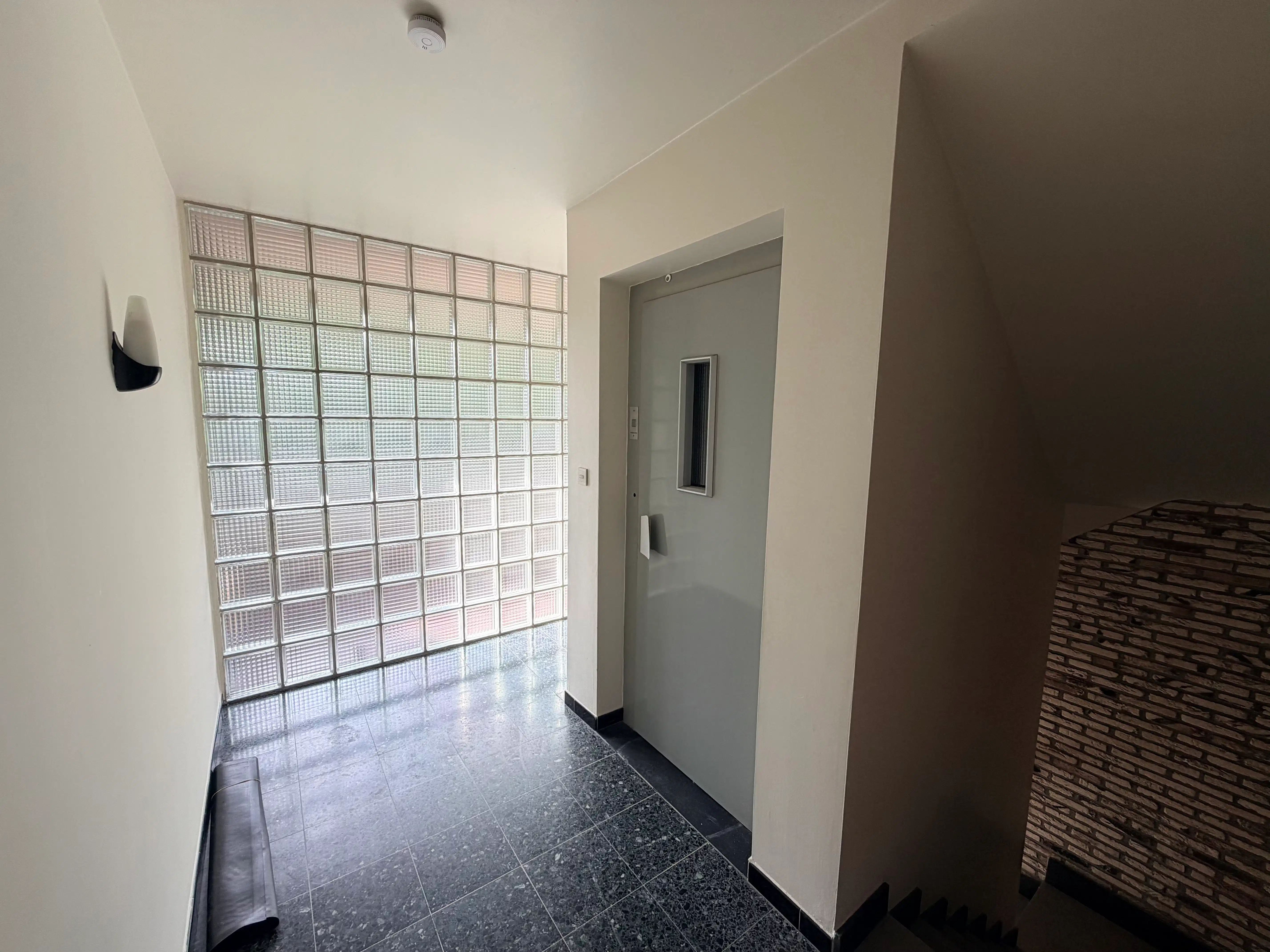 Genk-Bret, Zagerijstraat 35 bus 3: Instapklaar appartement met 3 slaapkamers in een rustige omgeving met een vlotte bereikbaarheid. foto 17