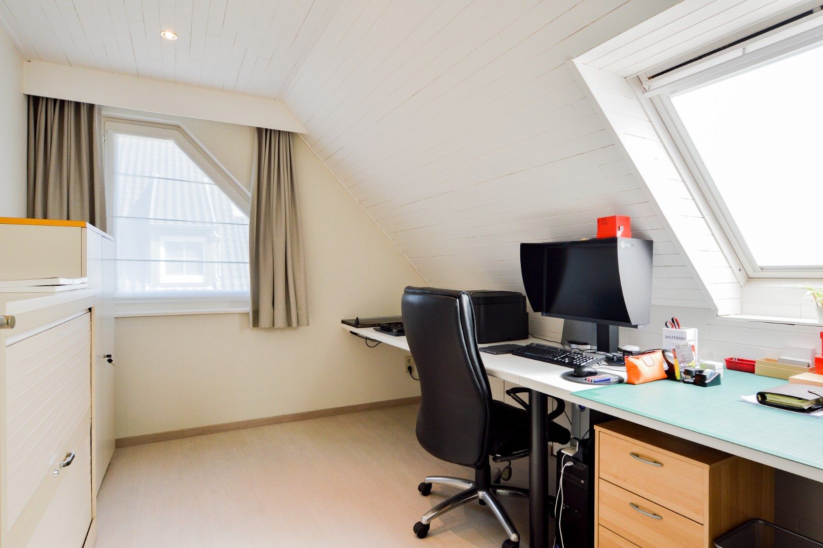 Instapklare villa te koop in residentiële wijk nabij centrum Jabbeke foto 11