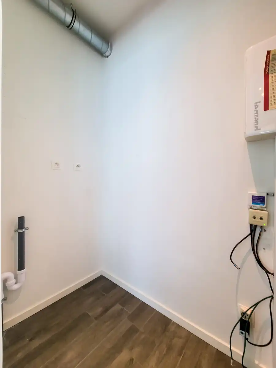 Gezelig lichtrijk gemeubeld 2 kamer app. met TERRAS foto 14