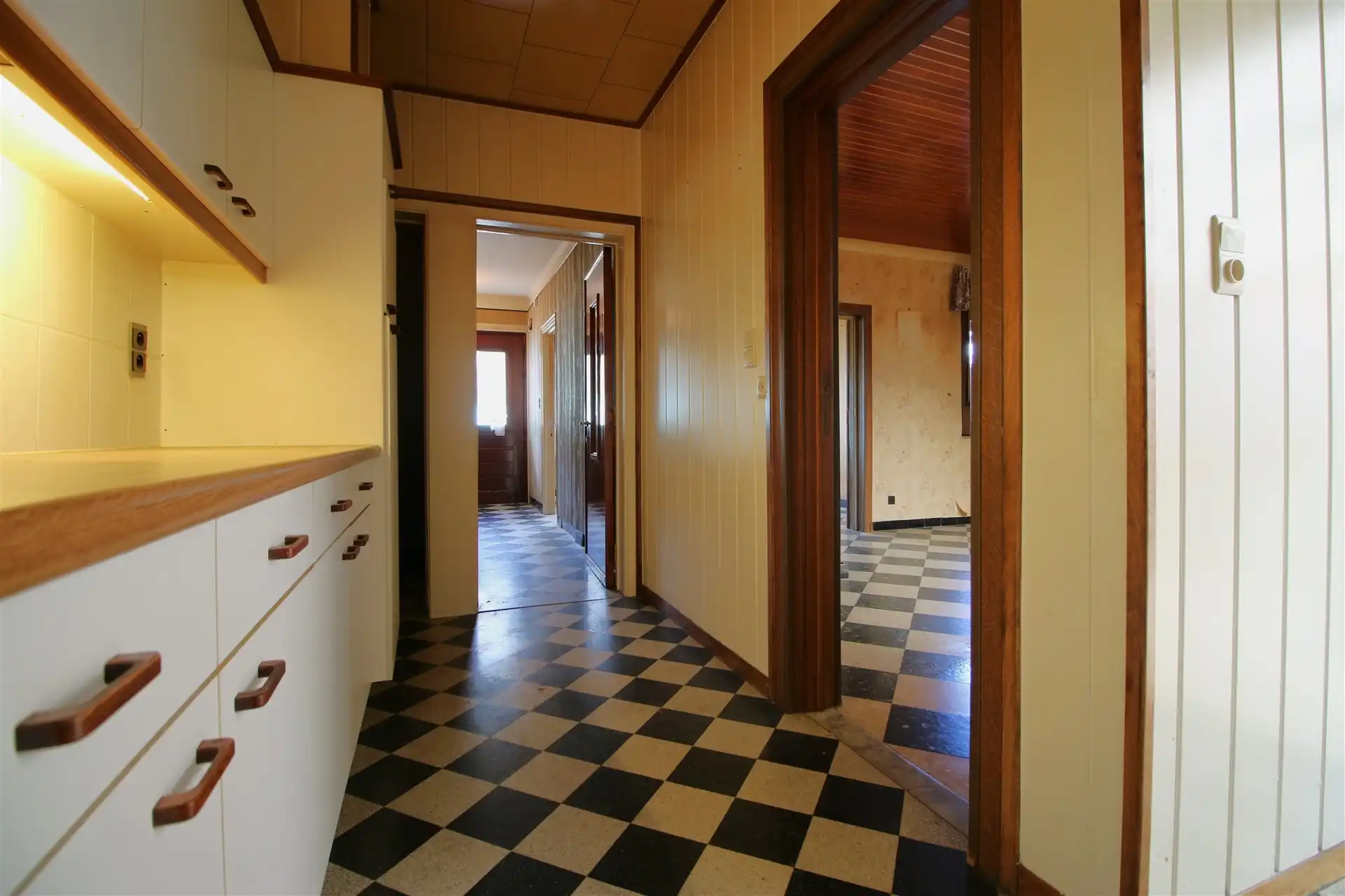 Te renoveren woning in doodlopende straat foto 8