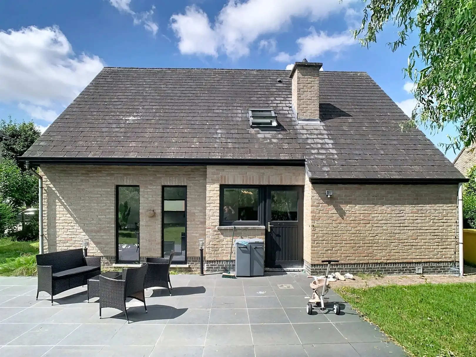 Prachtige vrijstaande woning in rustige wijk foto 16