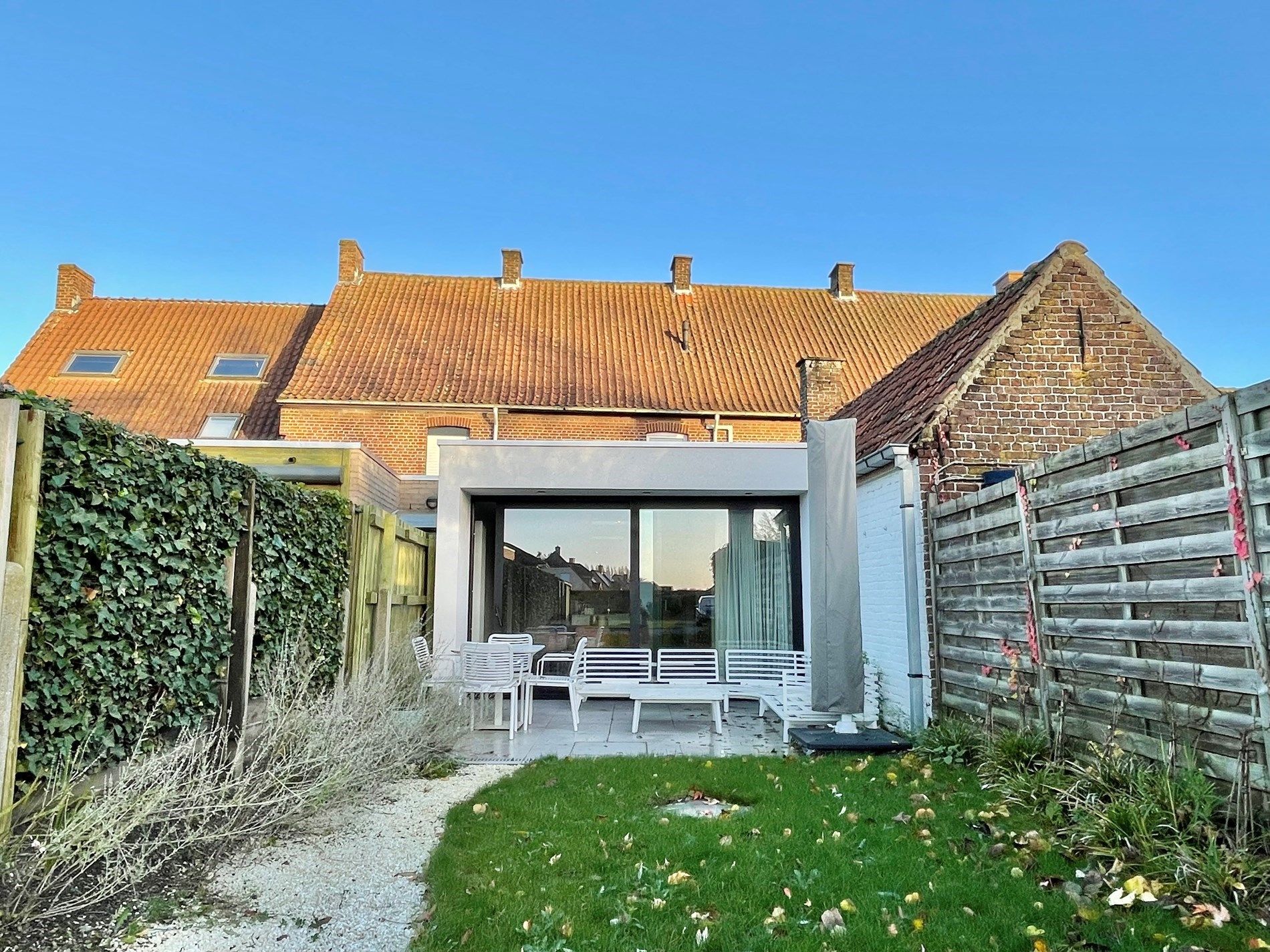 Prachtig afgewerkte woning met 3 slaapkamers in Oekene foto 9