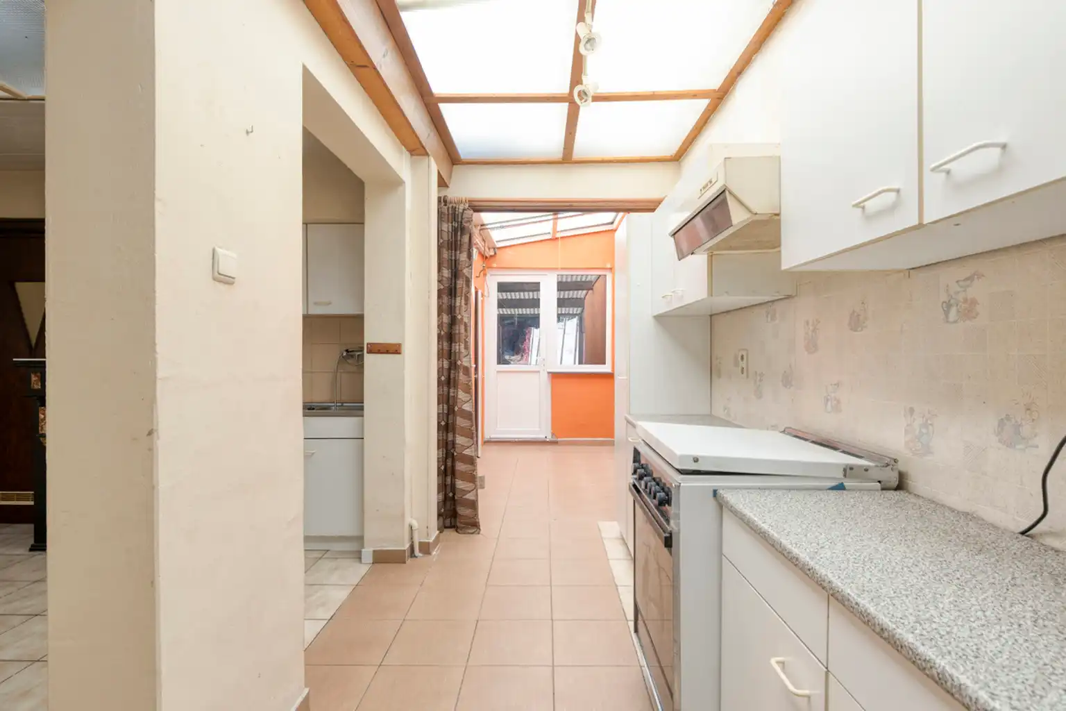 Karaktervolle tweegevelwoning in zeer gegeerde wijk foto 5