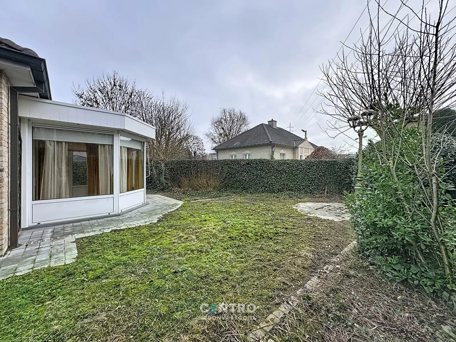 Ruime woning met 5 slpks, 2 badks én dubbele garage! foto 23