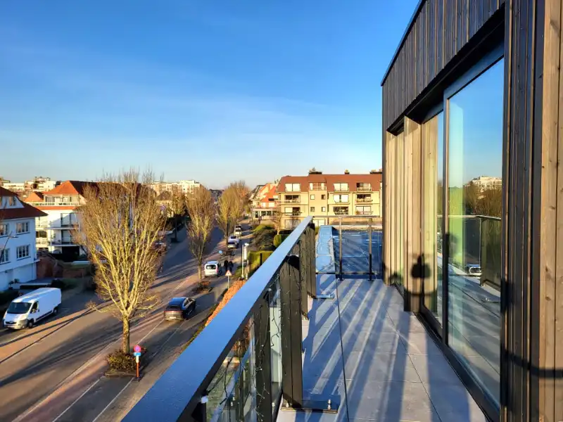 2-slaapkamer dakappartement met ruime zongerichte terrassen foto 6