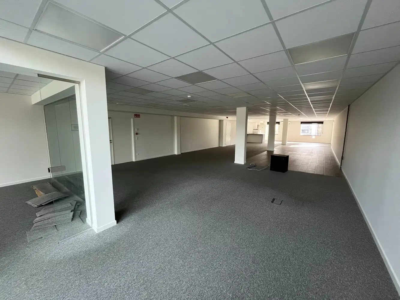 230m² kantoren foto 4