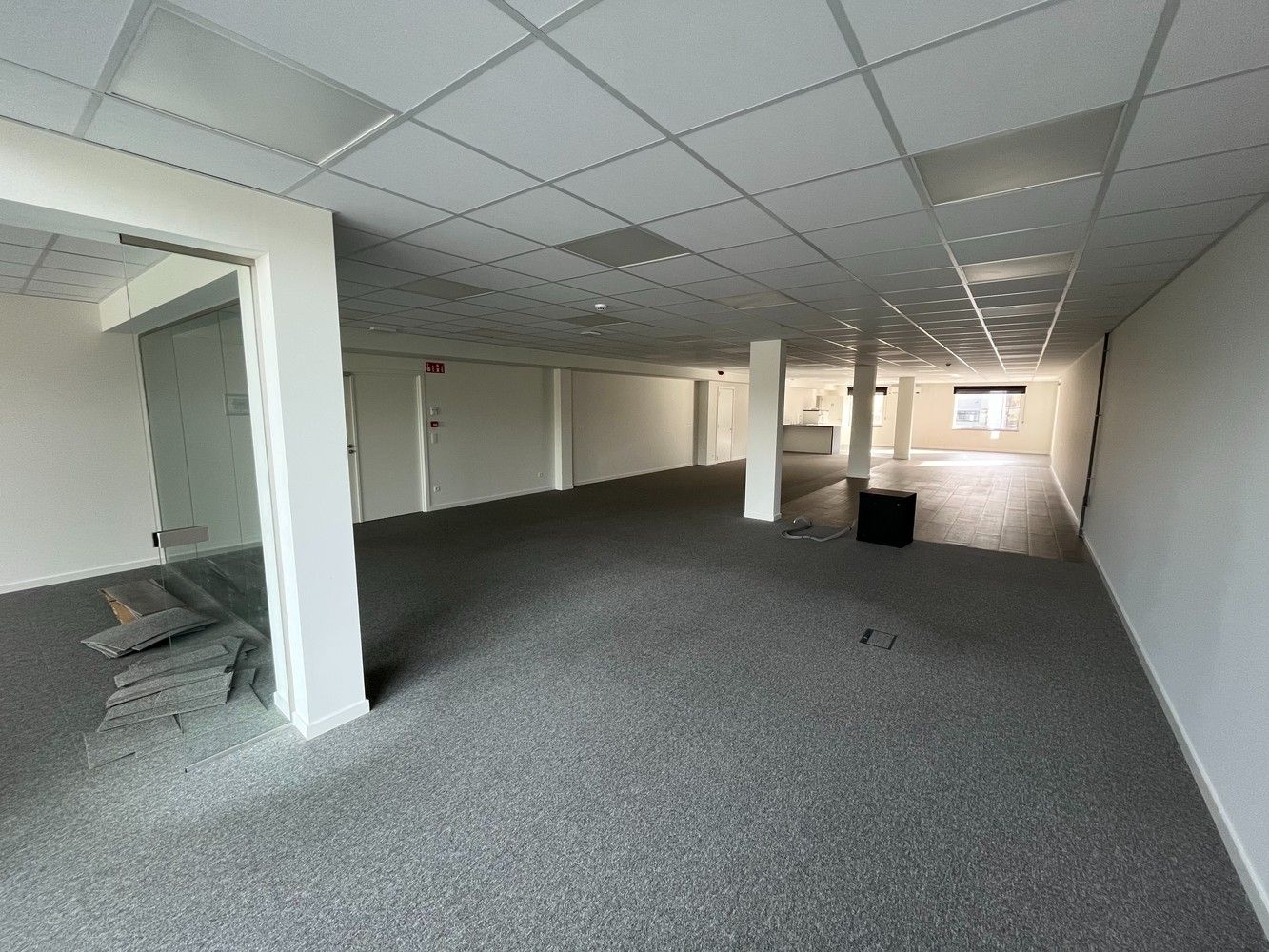 230m² kantoren foto 4
