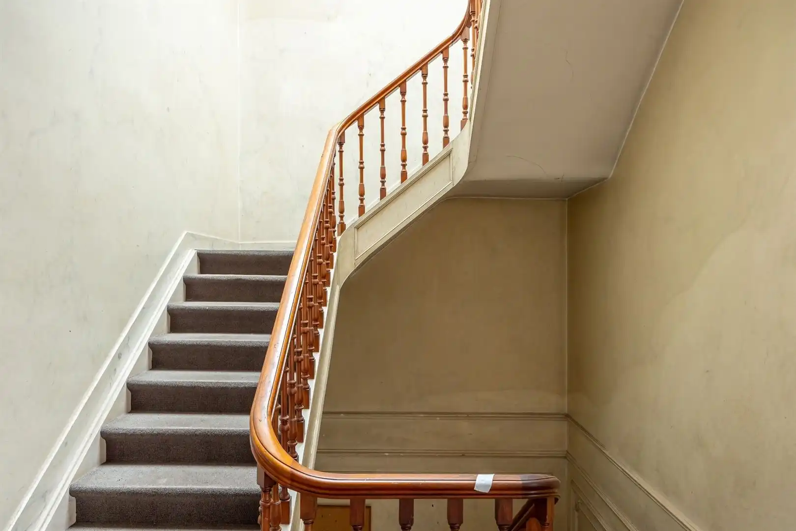 NEO-CLASSICISTISCH HERENHUIS bij parken foto 19