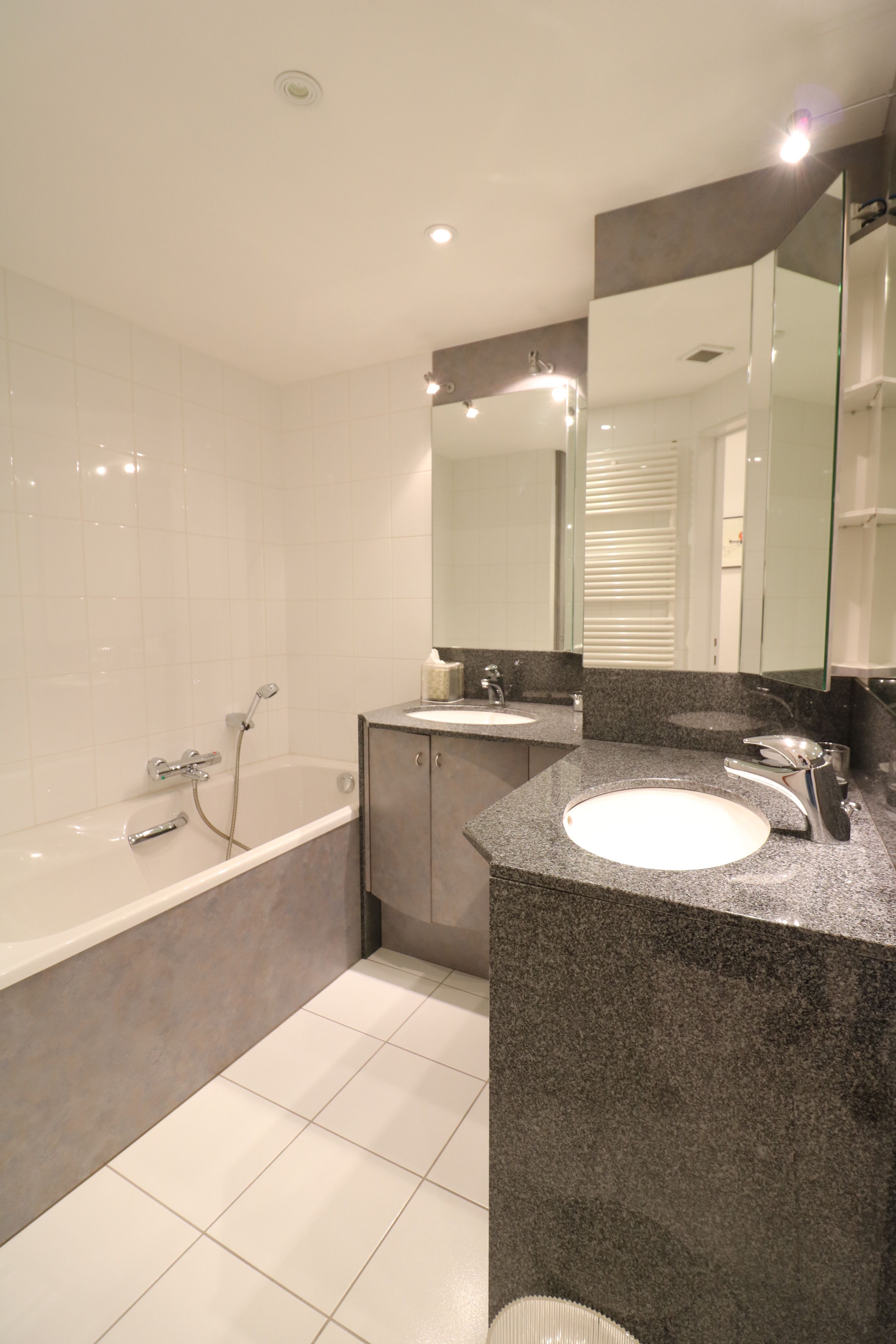 Zeer luxueus duplexappartement (101 m²) op de Zeedijk van Blankenberge.  foto 4