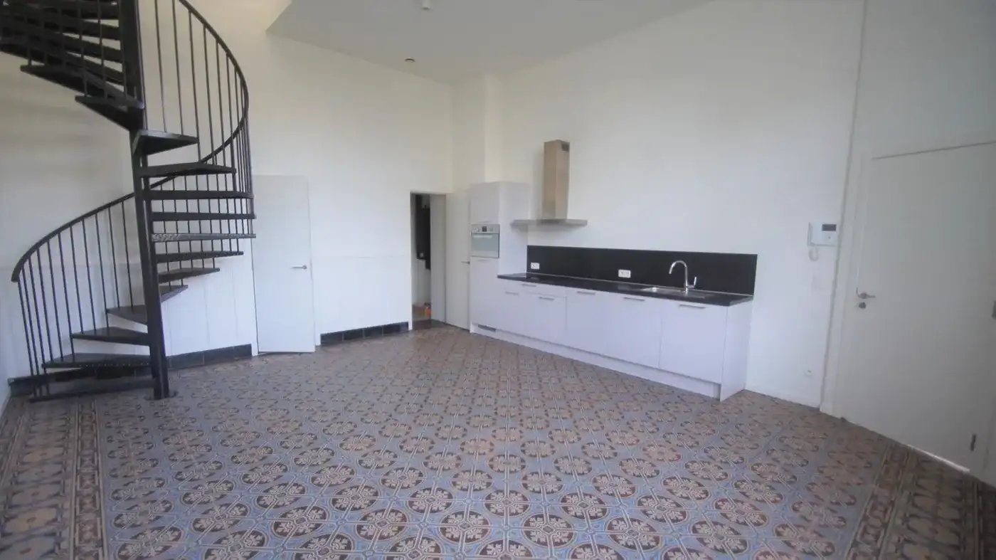 Instapklare duplex met veel karakter, 1 slpk en terras foto 2