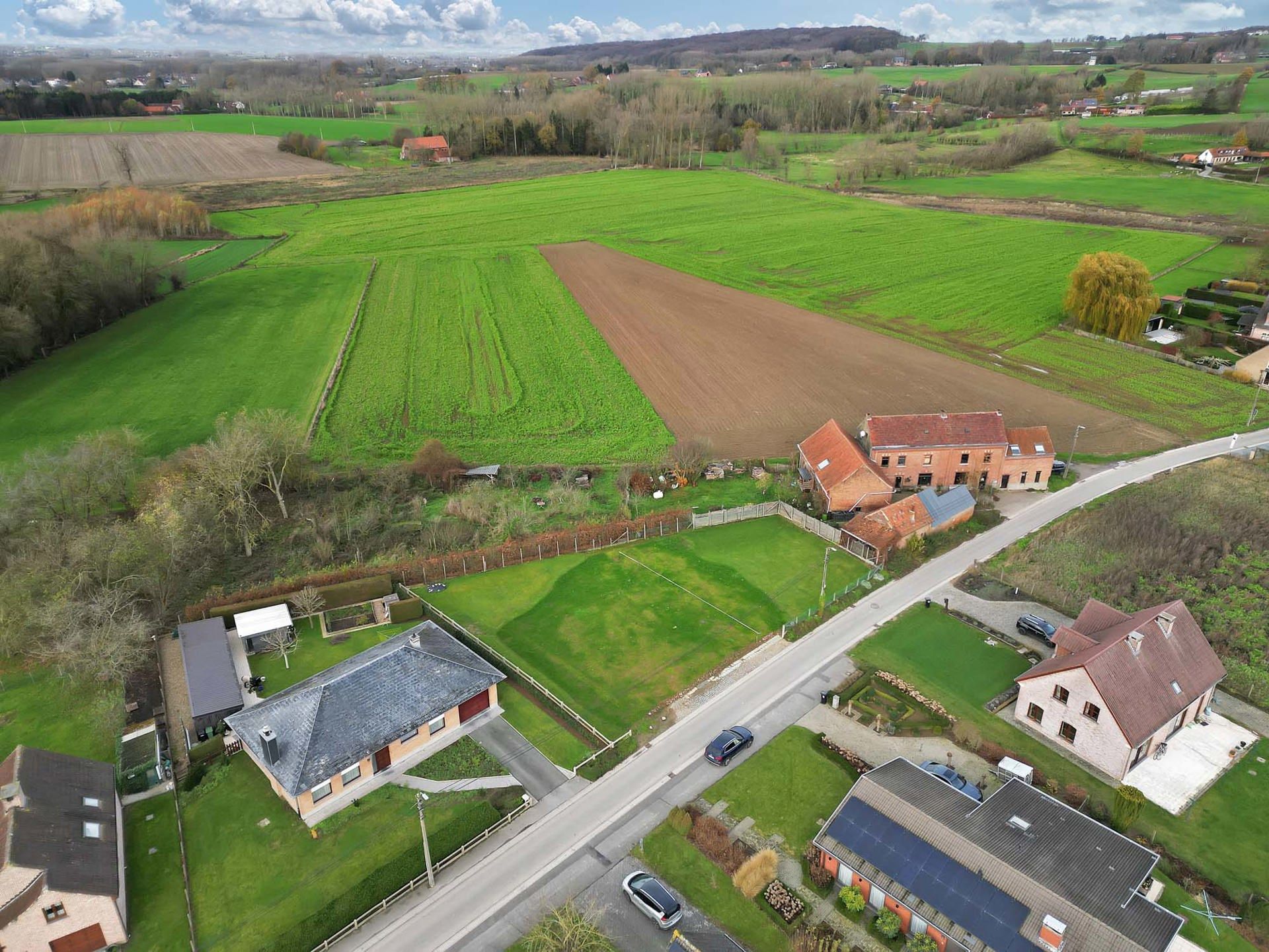 Perceel grond voor open bebouwing op 3a 67ca foto 4