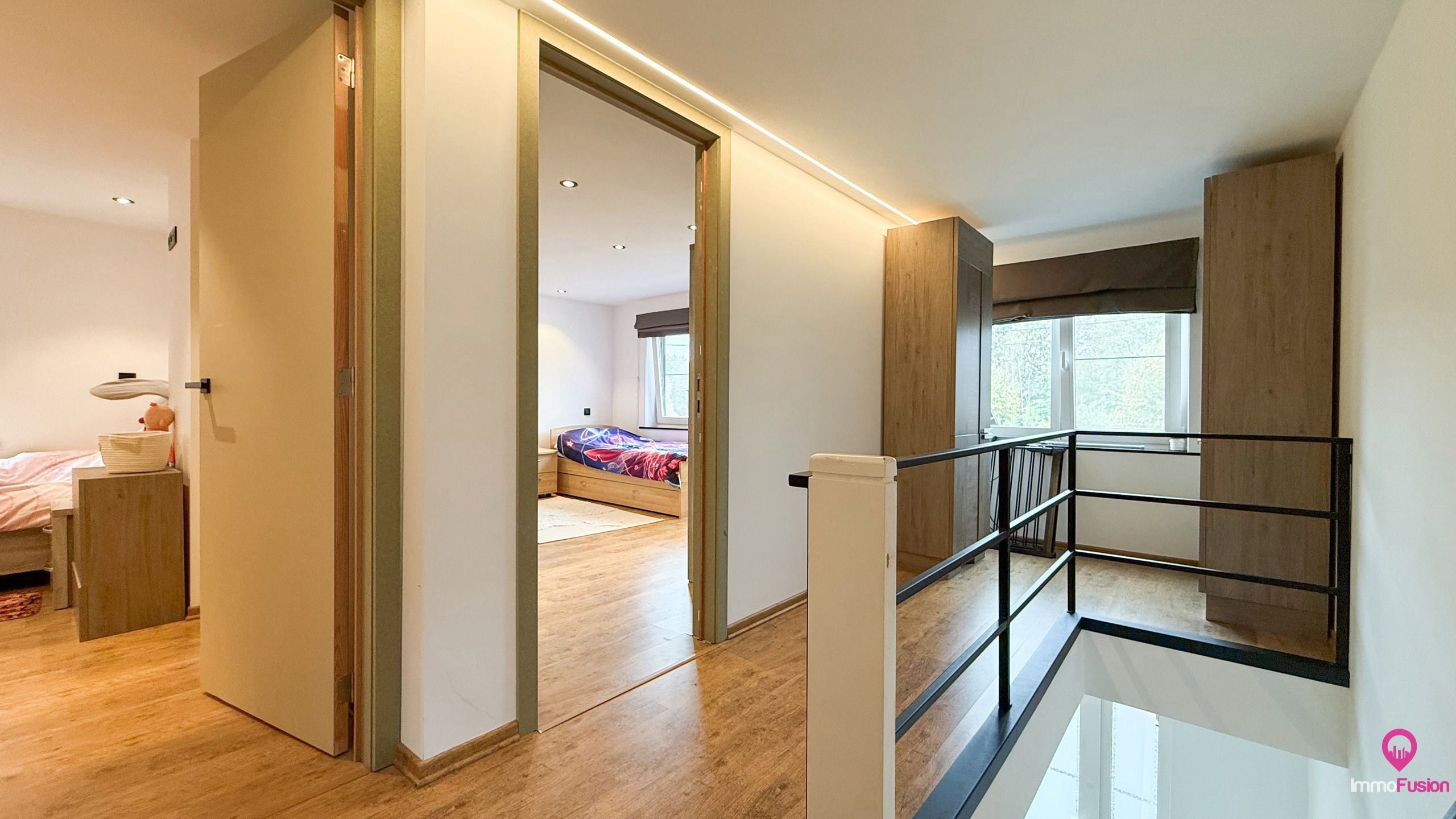 Gerenoveerde woning met veel ruimte en 6 slaapkamers! foto 24