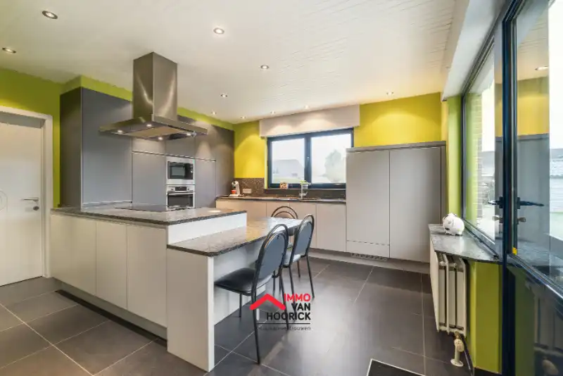 Mooie ruime woning 4 slaapkamers op 855m² foto 10