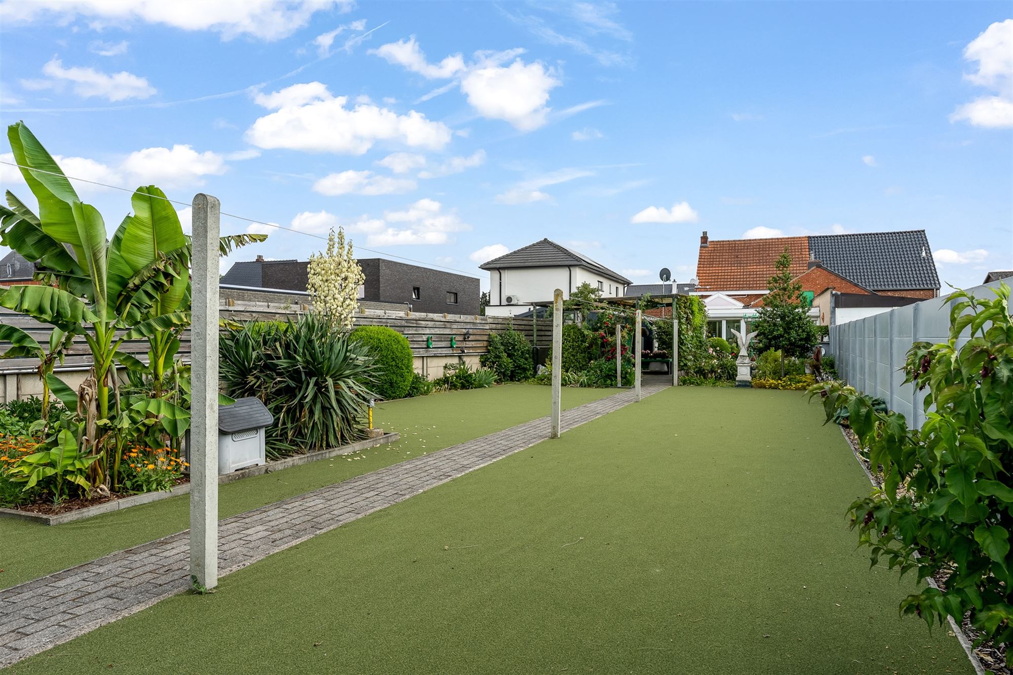 PERFECT ONDERHOUDEN WONING MET RUIME GARAGE EN BIJGEBOUW foto 28