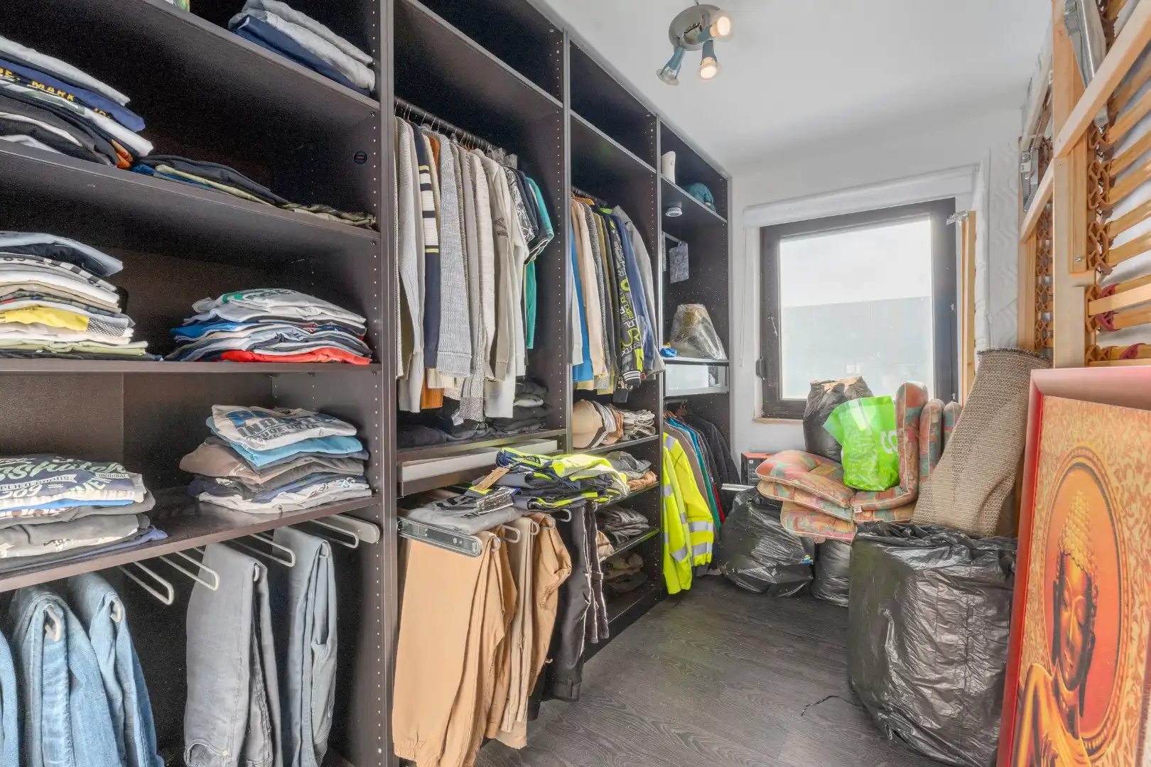 Charmante rijwoning met zonnig terras, wellnessruimte en garagebox in de Vicognewijk foto 17