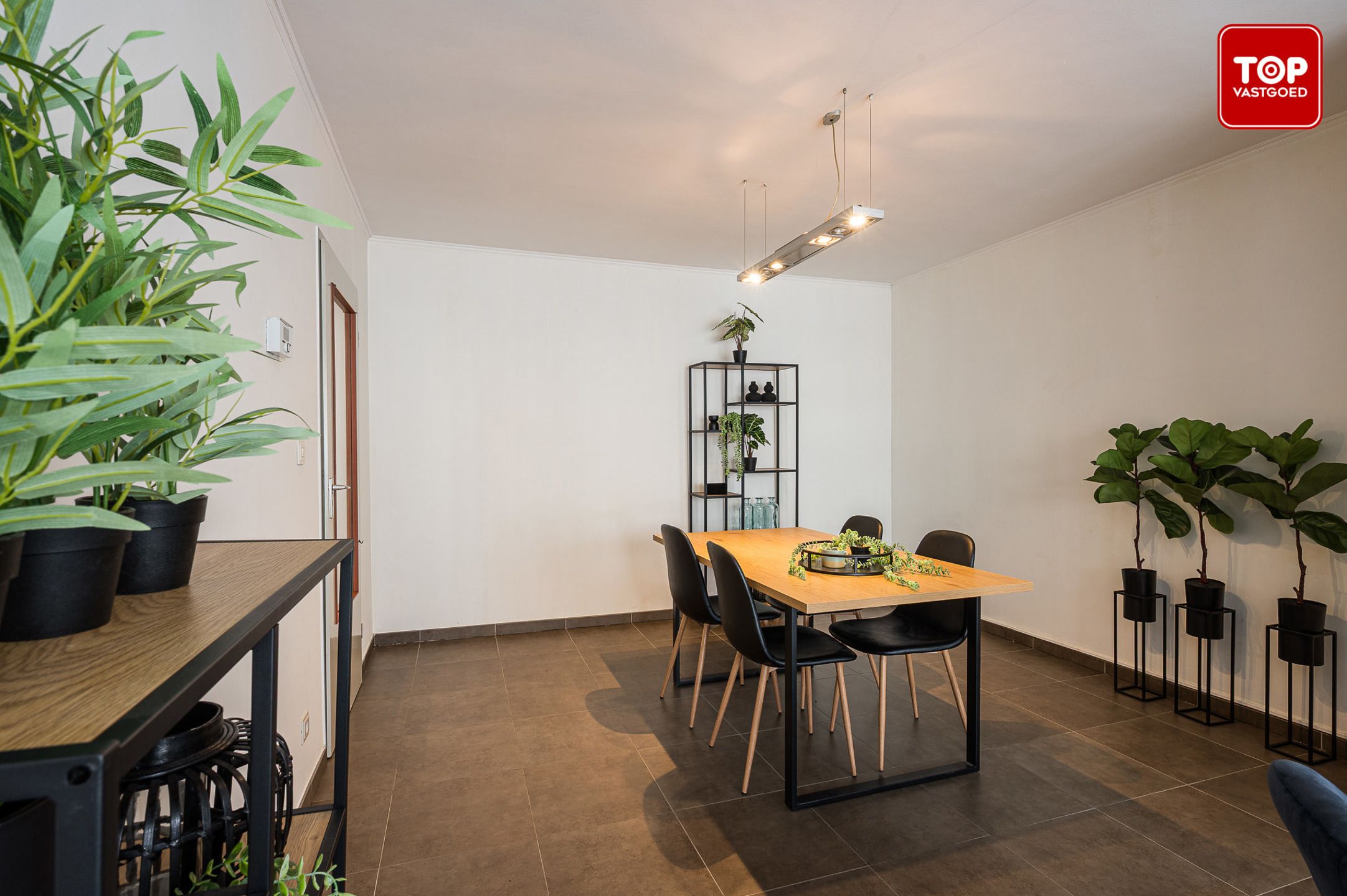 Instapklaar appartement met 2 slaapkamers en 2 terrassen  foto 3