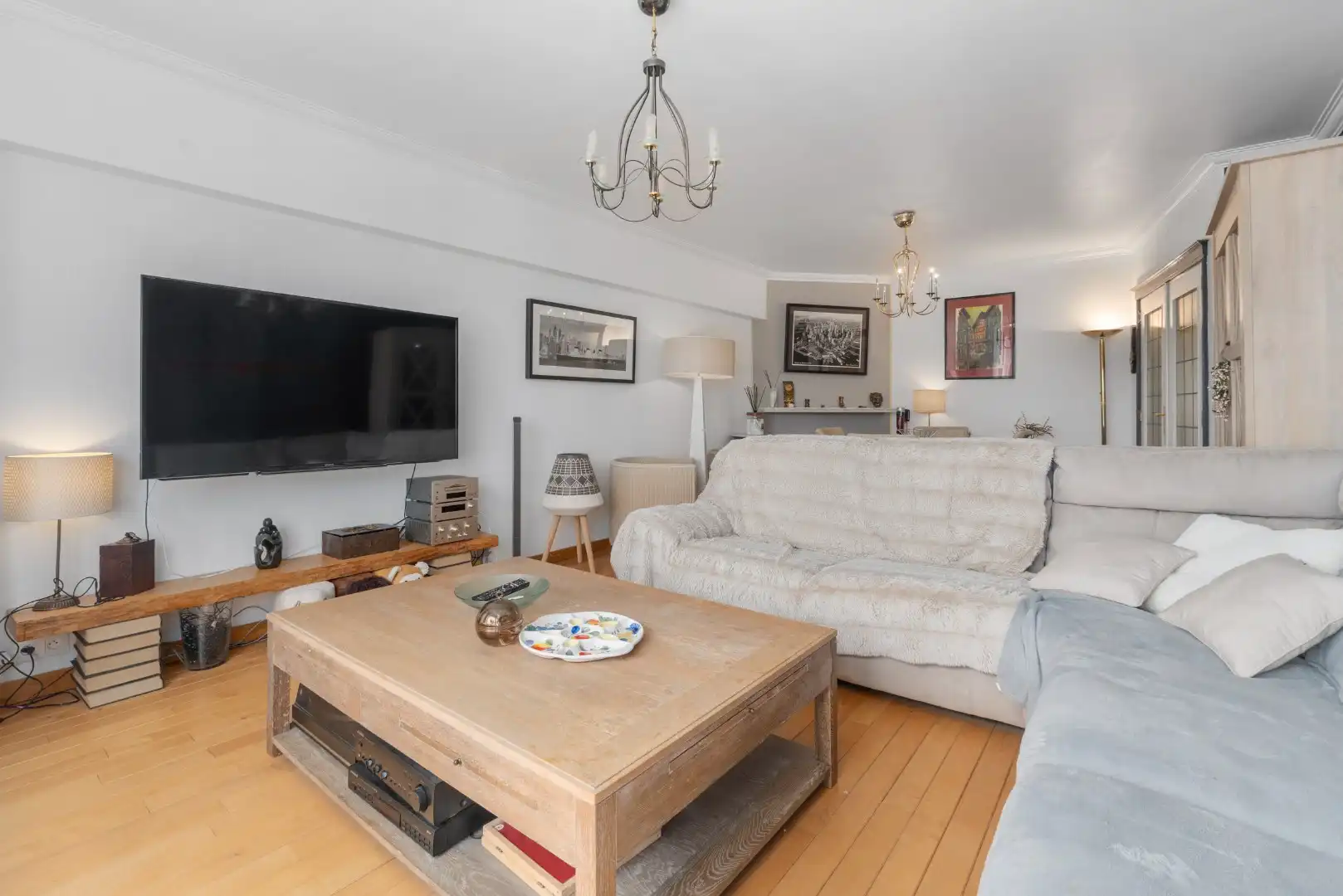 Appartement met 2 slaapkamers te koop in hartje Oostende – Wapenplein foto 3