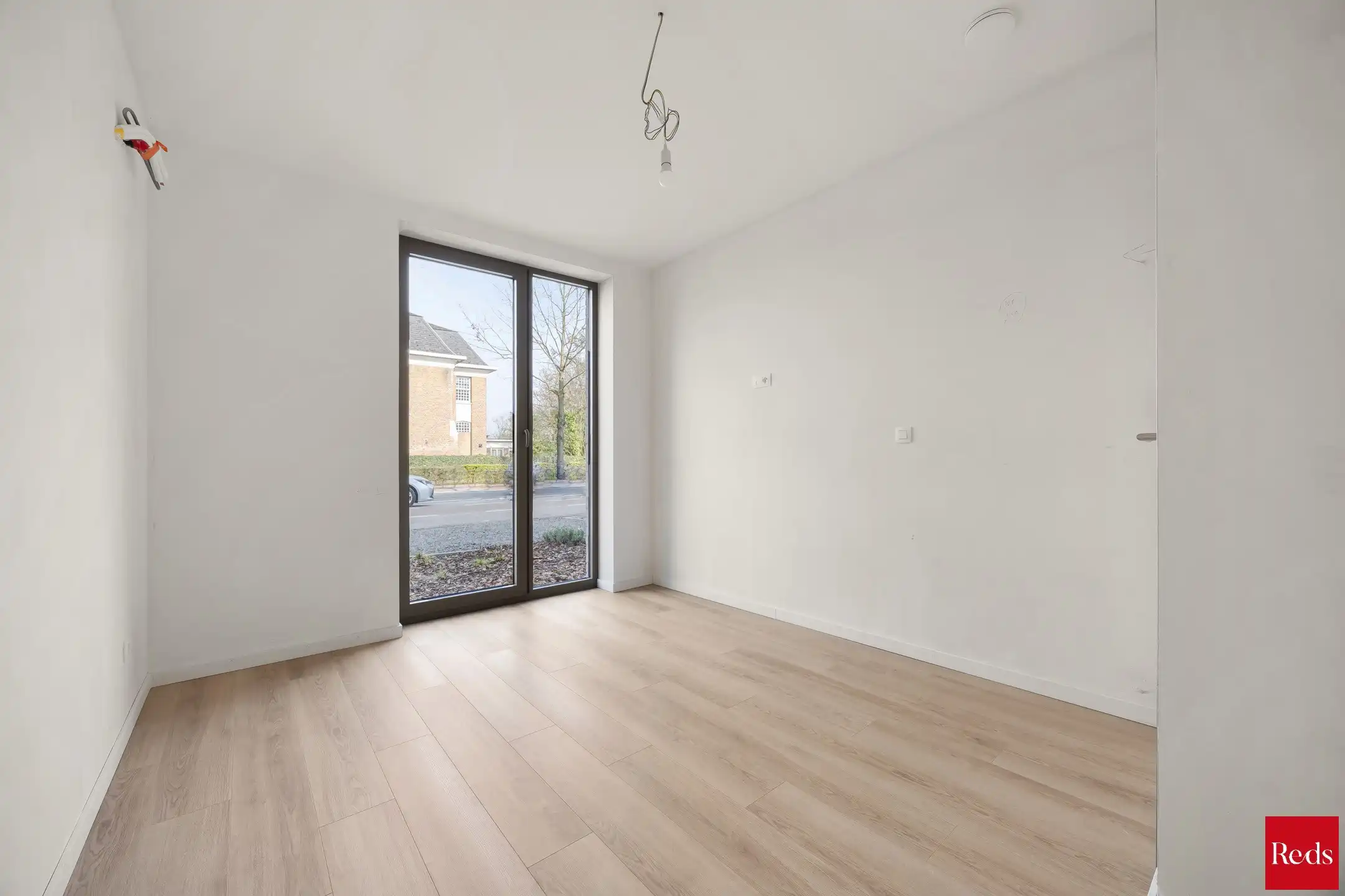 Stijlvol gelijkvloers appartement met tuin foto 13