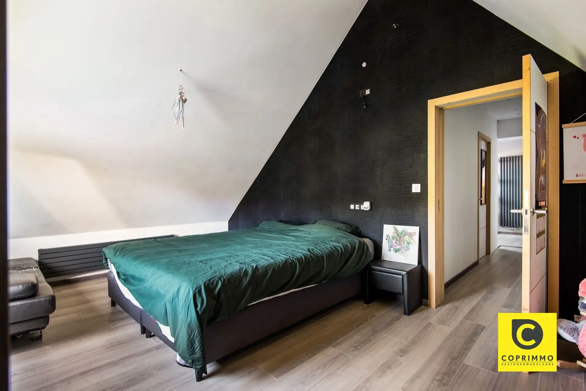 Woning: 4 slk + magazijn foto 12
