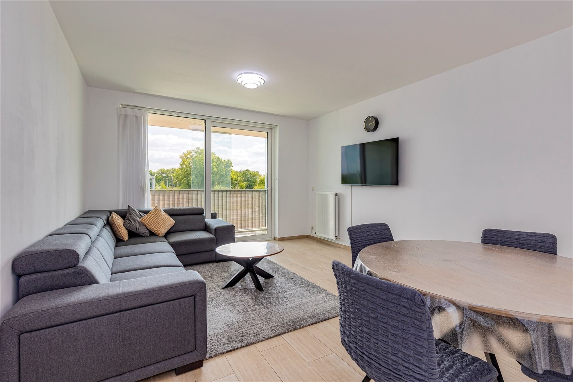 Recent 2 slaapkamer appartement met 2 terrassen foto 2