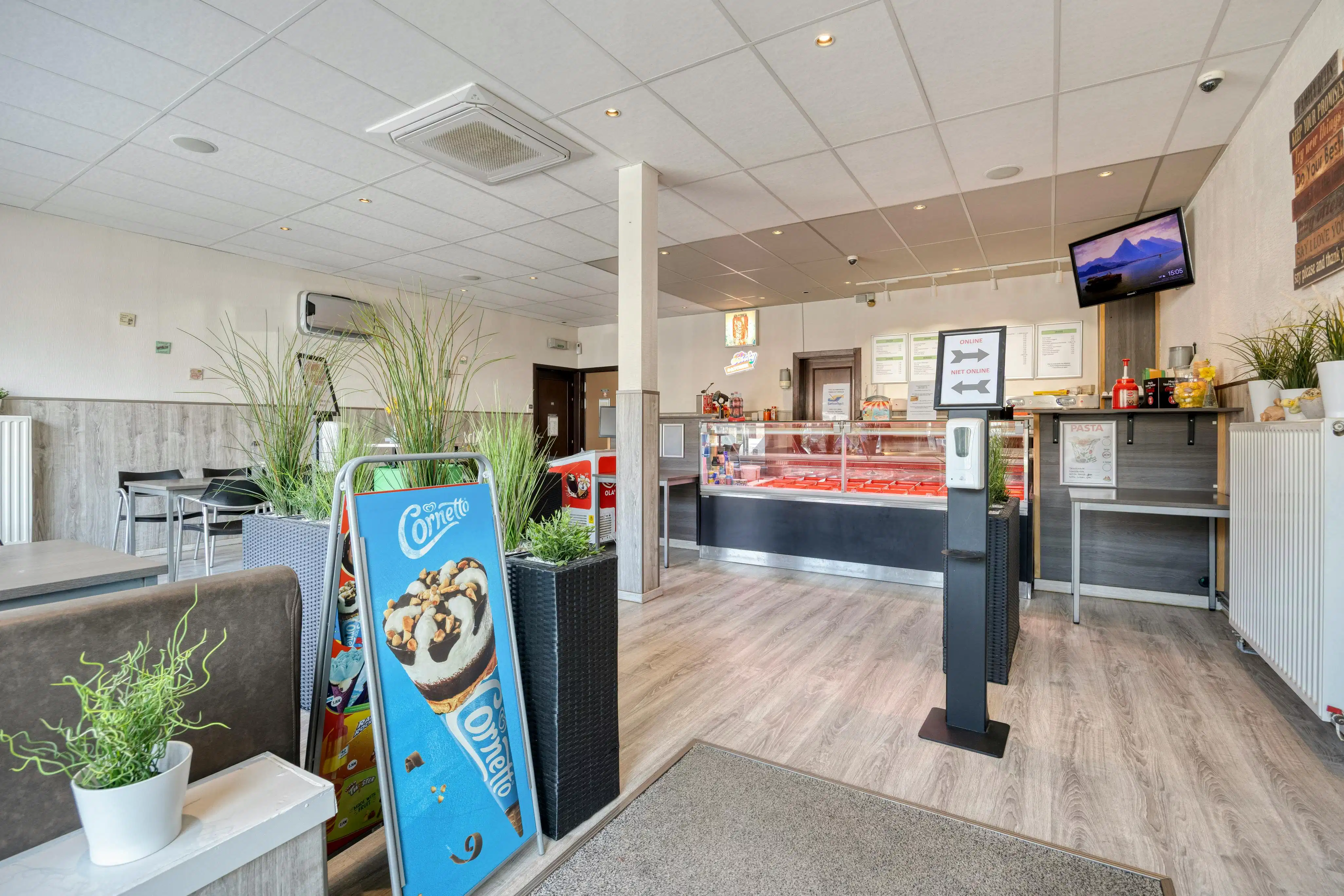 Herenhuis met handelszaak te koop in Kaprijke foto 6