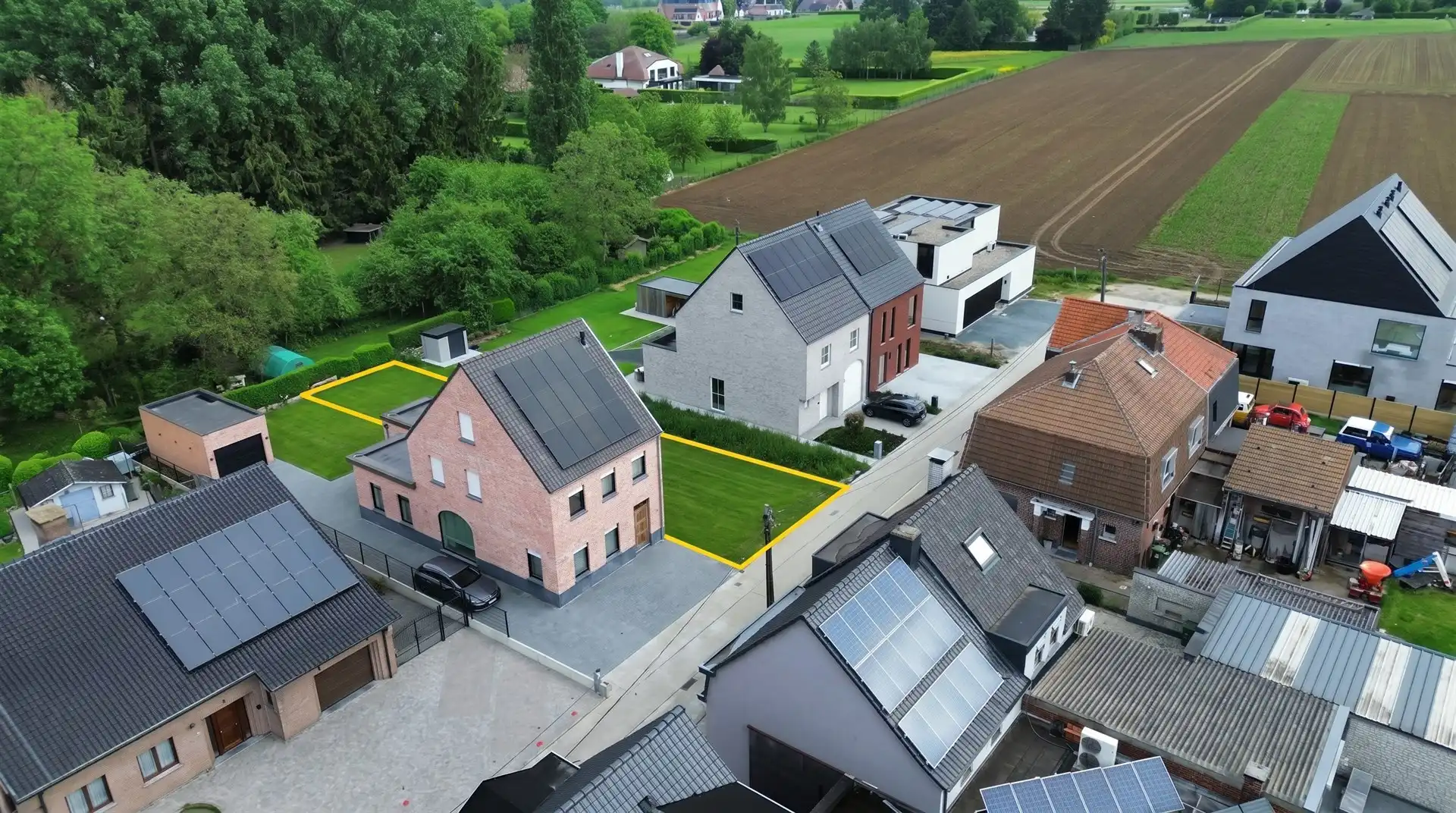 Bouwgrond in een doodlopende straat te Baardegem foto 2