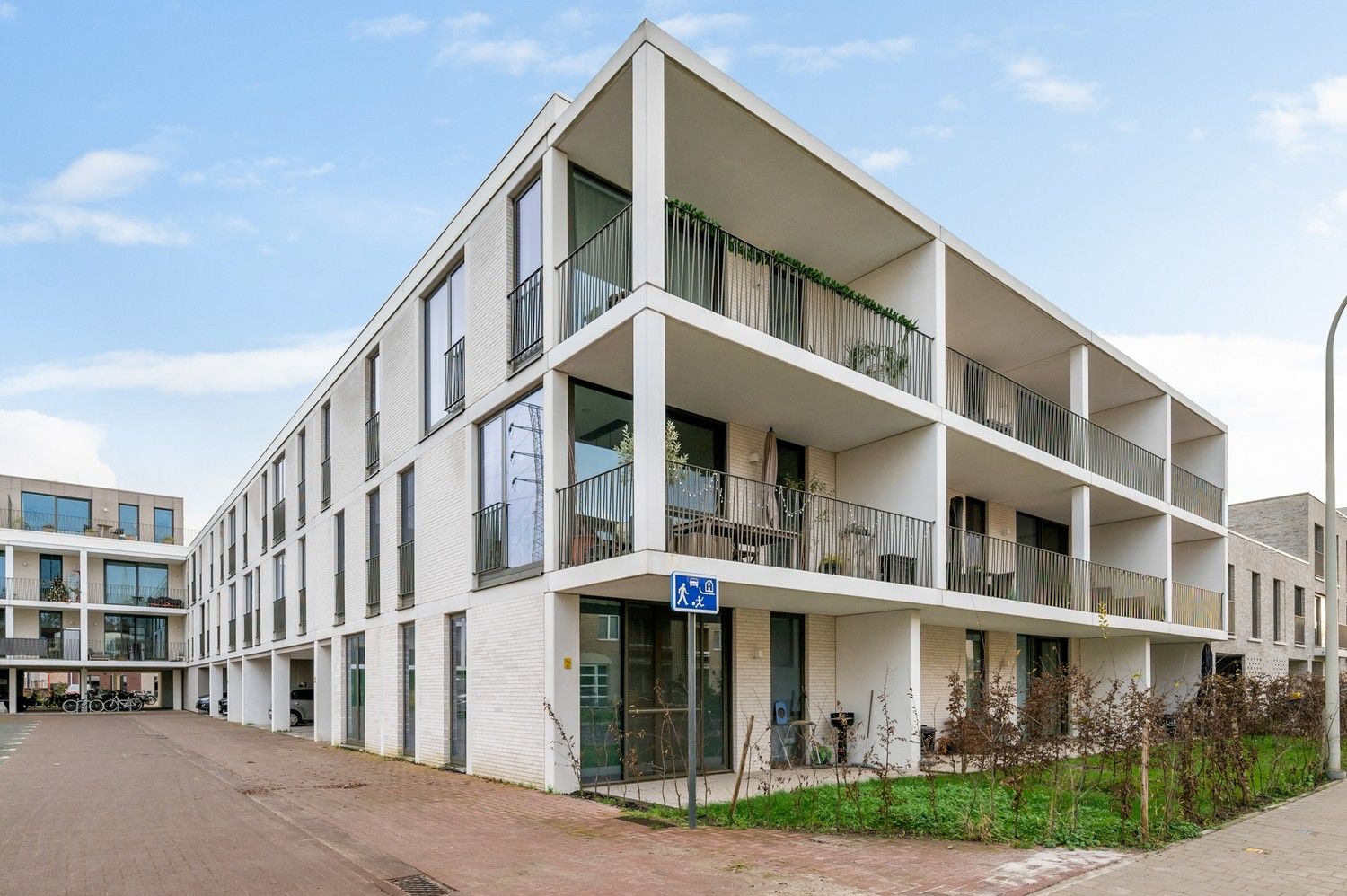 Modern appartement met 2 slaapkamers, groot terras & autostaanplaats in Lier! foto 16
