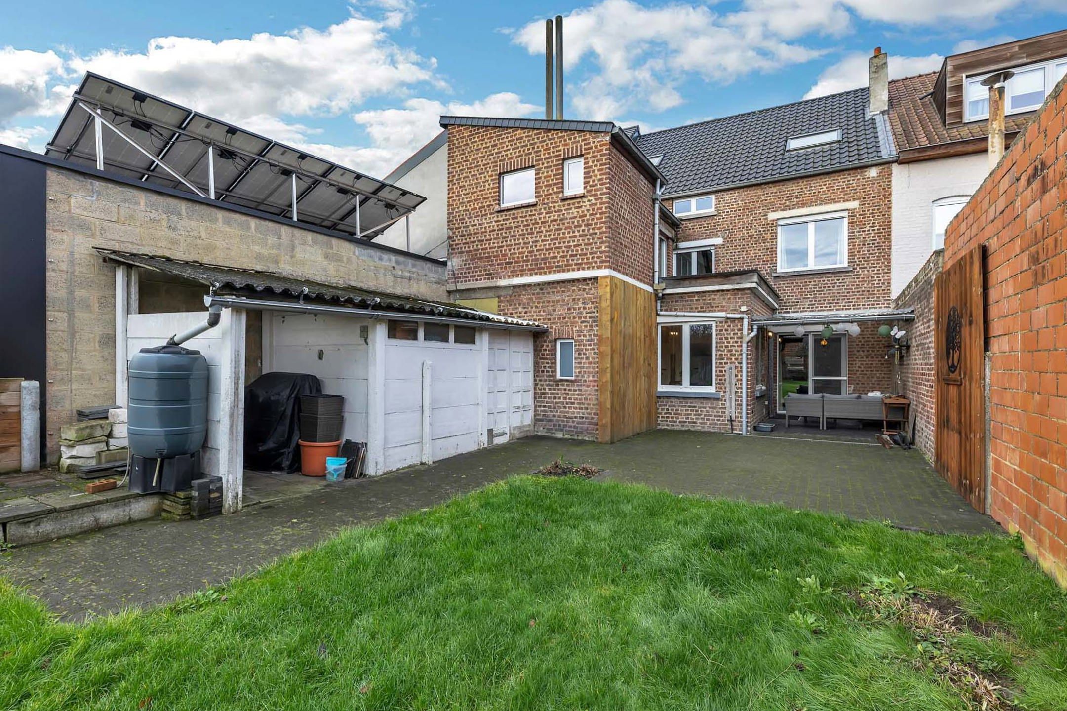 Instapklare woning met 5 slpks, tuin en fietsgarage foto 27