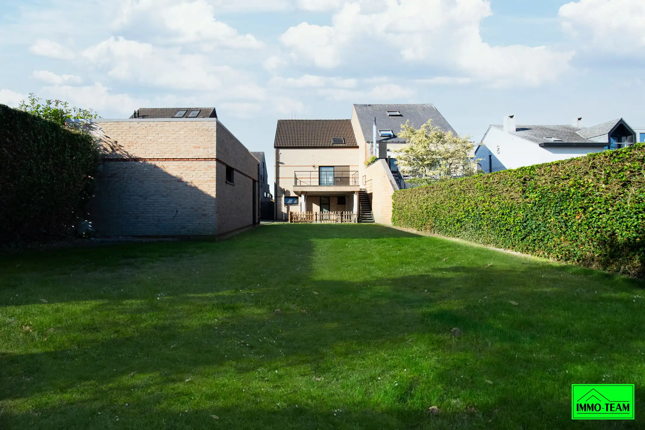 Ruim duplex-appartement met 3 slaapkamers foto 16