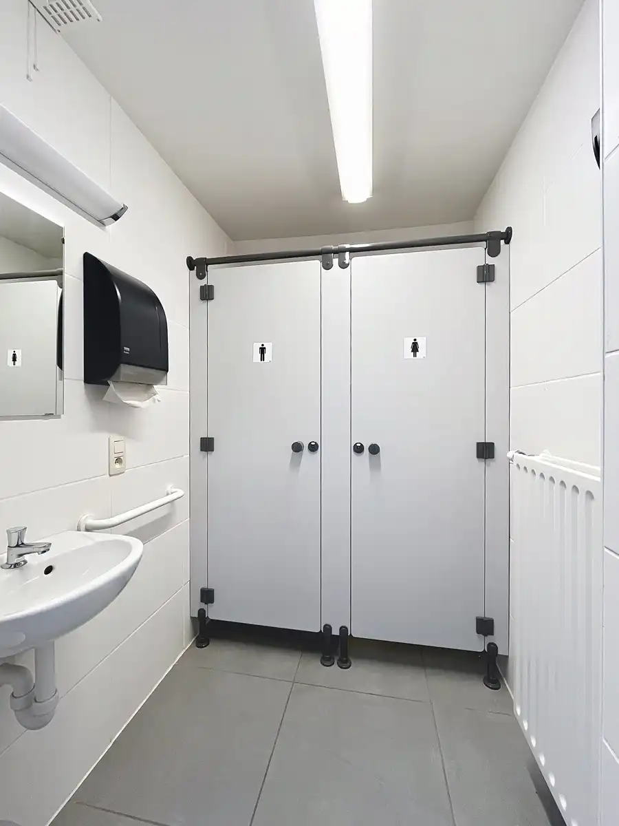 Vlot bereikbare kantoorruimtes in Kinrooi.  foto 10