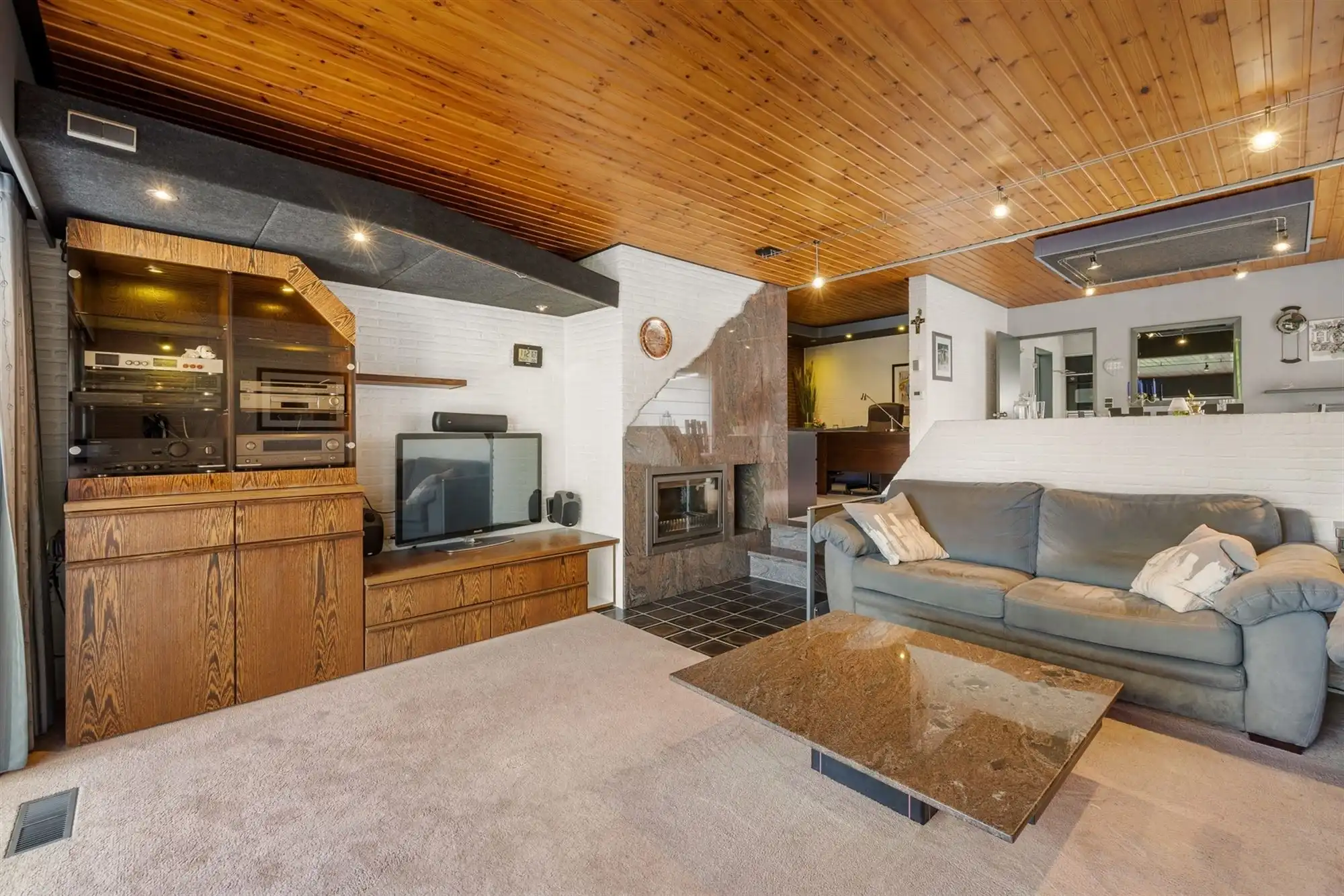 HEEL GOED ONDERHOUDEN WONING MET 3 SLAAPKAMERS UITERST RUSTIG GELEGEN OP EEN PERCEEL VAN 14A TE HEPPEN foto 4