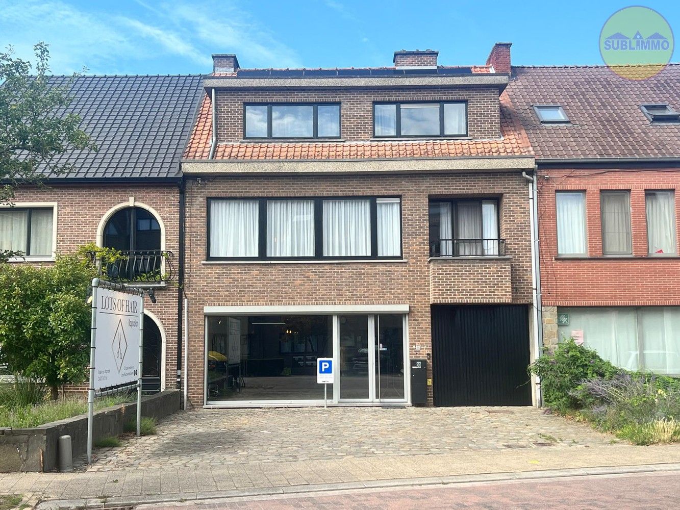 Instapklare woonst met handelspand te koop in hartje Geel foto {{pictureIndex}}