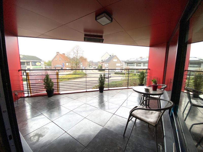 Instapklaar appartement (+-130m²) met ruim terras én autostaanplaats centrum Geel! foto 14