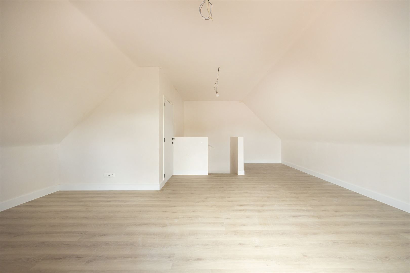 Nieuwbouw HOB met 4 slaapkamers en tuin  foto 15