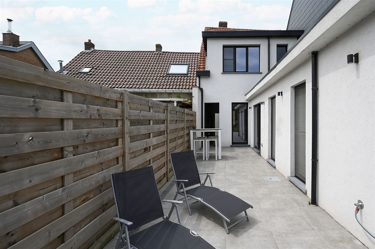 Lichte woning met diepe tuin foto 9