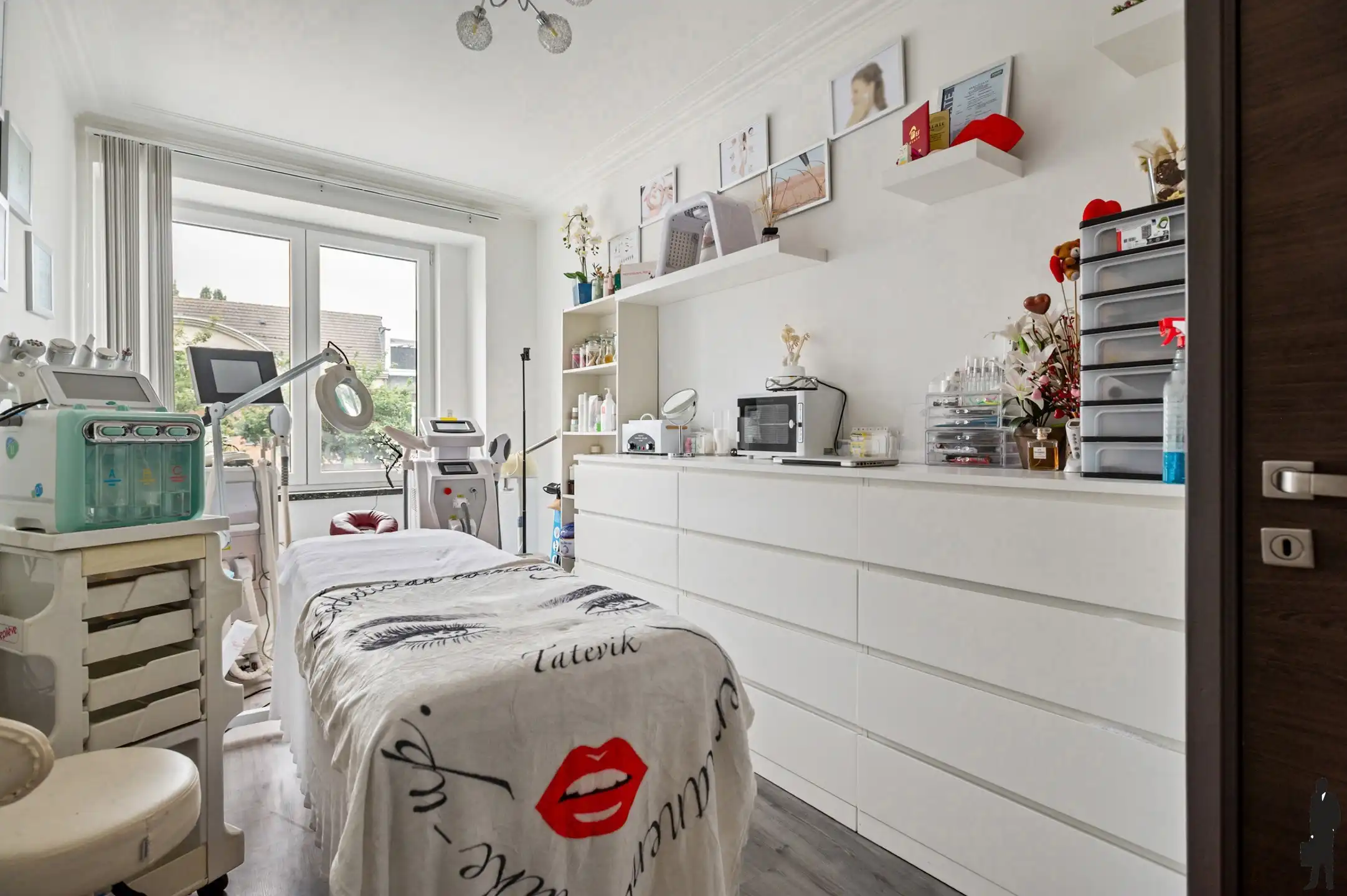 Appartementsgebouw op top-locatie te koop foto 54