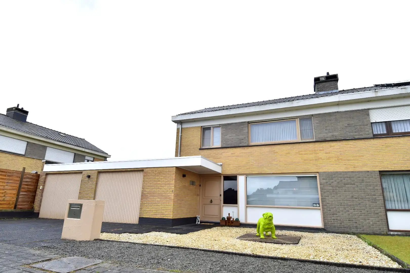 Rustig wonen op een toplocatie in een kindvriendelijke woonwijk te Beveren-Leie (Waregem) foto {{pictureIndex}}