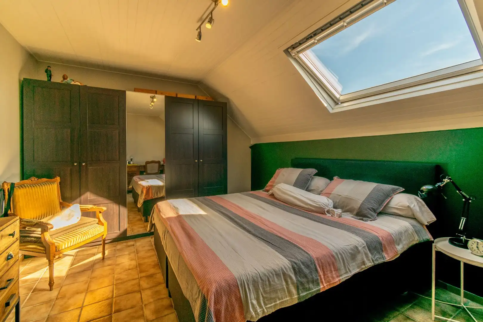 INSTAPKLARE WONING MET 3SLP, TUIN & GARAGE! foto 15