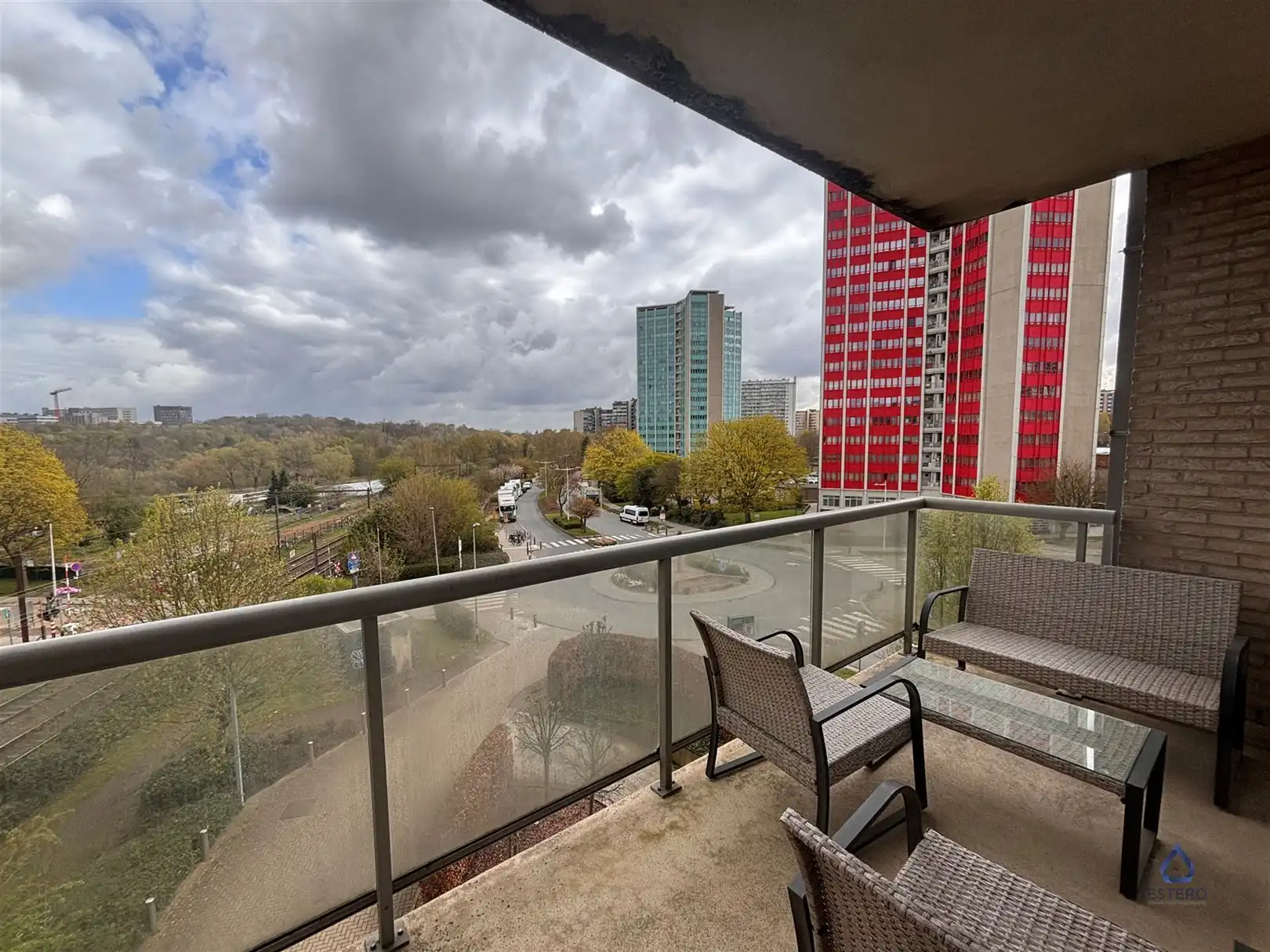 Ruim en lichtrijk appartement met 3 slaapkamers en terras foto 25