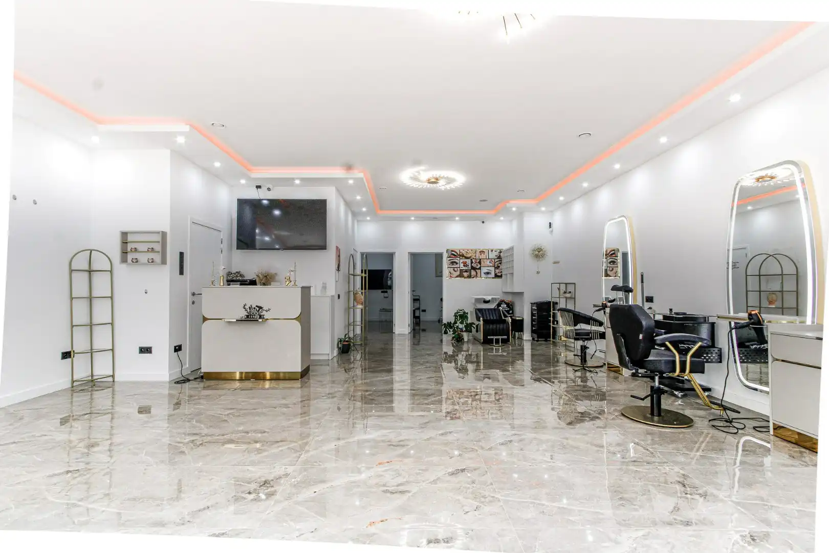 BAYAUXLAAN 30 – KNOKKE-HEIST | HANDELSPAND TE HUUR foto {{pictureIndex}}